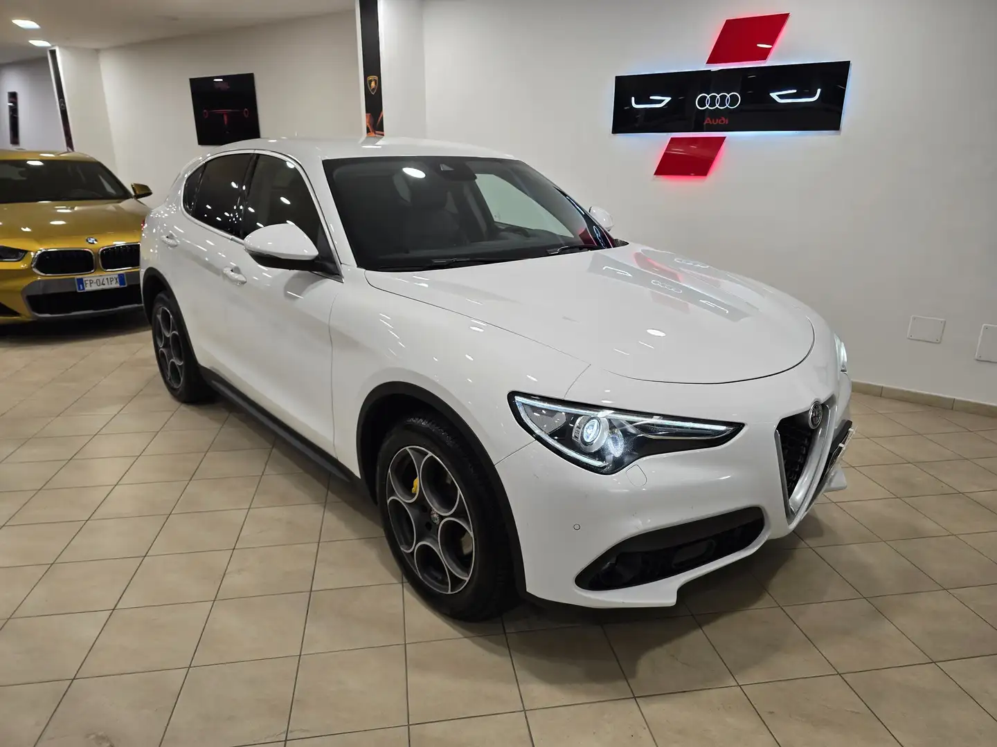 Alfa Romeo Stelvio 2.2 Turbodiesel Super Q4 210cv Auto Full Bianco - 1