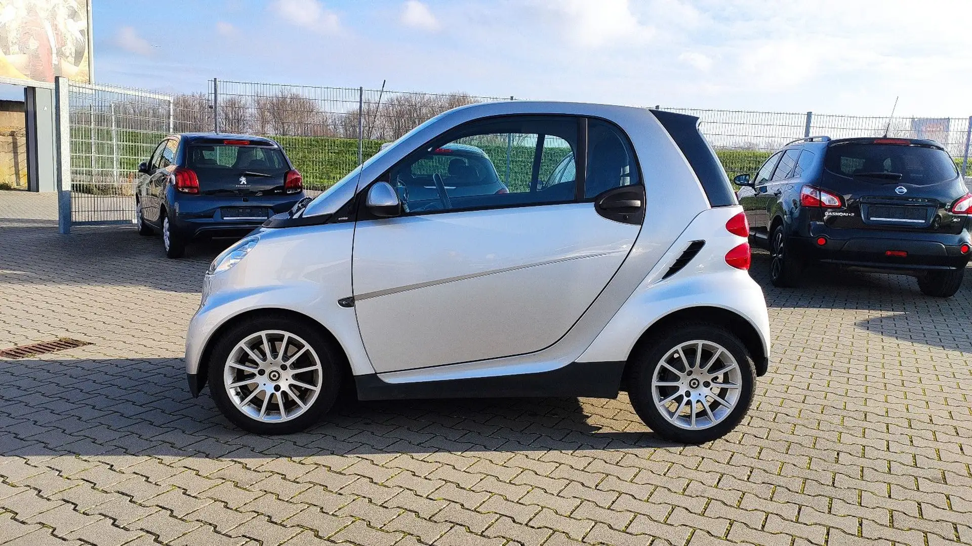 smart forTwo coupe Panoramadach+Sitzheizung+Klima+ALU Argent - 2