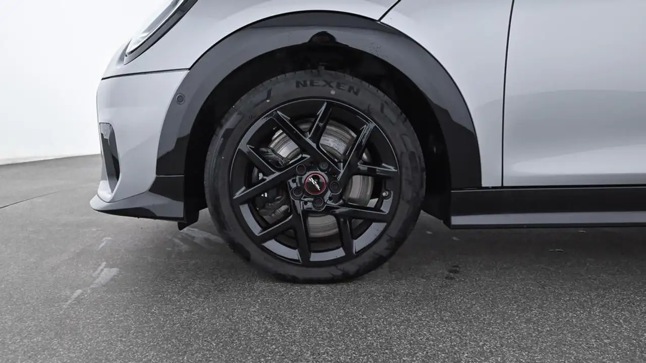 MINI Cooper S John Cooper Works Trim 13