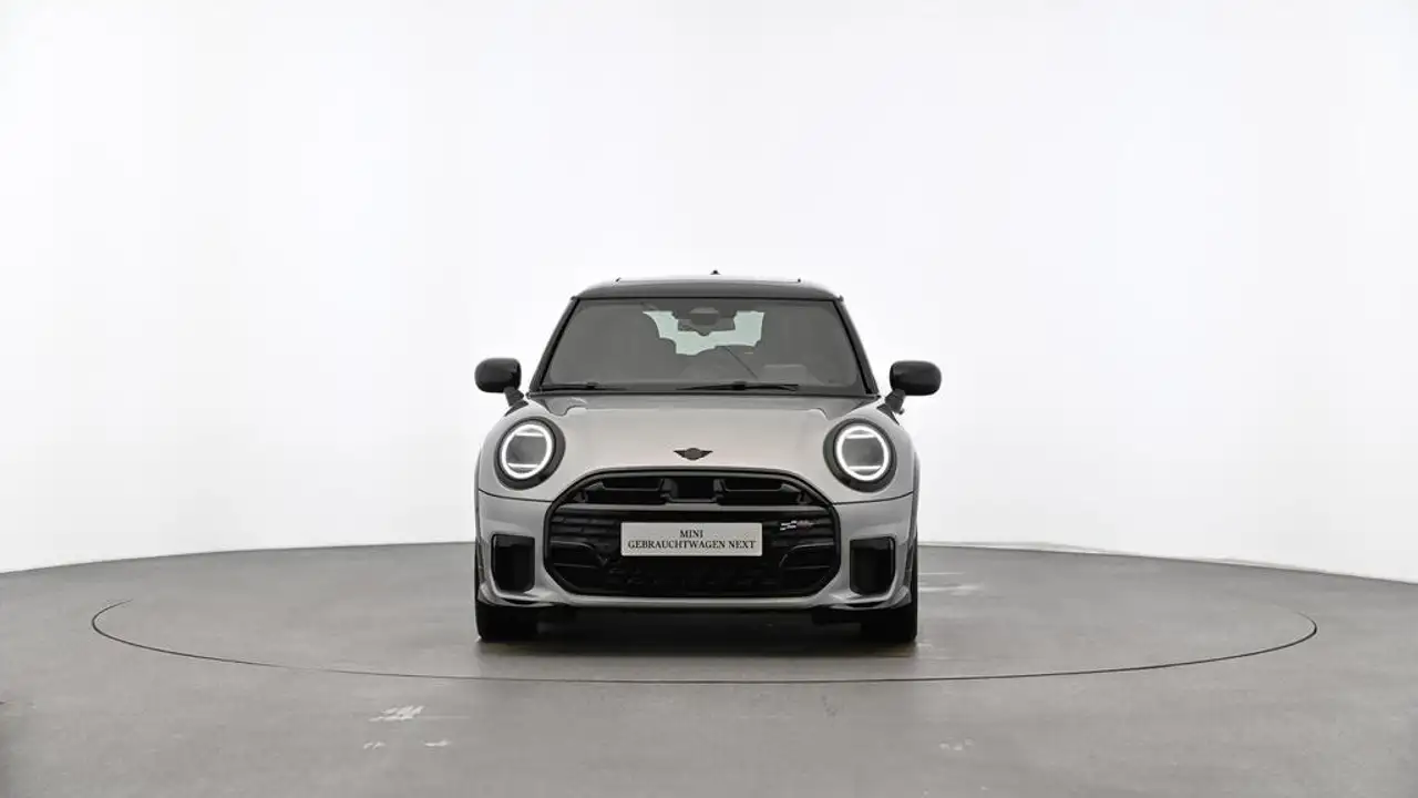 MINI Cooper S John Cooper Works Trim 16