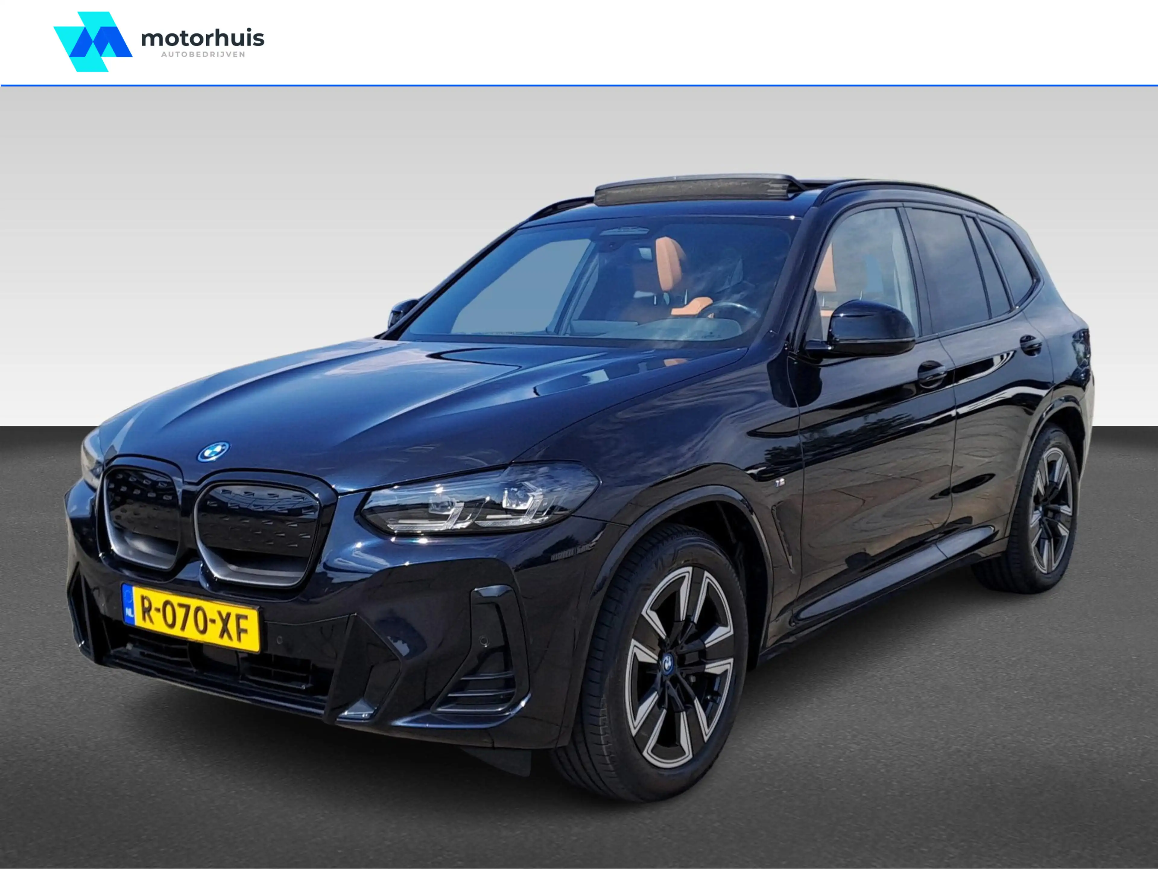 BMW iX3 Executive 80 kWh | Achteruitrij assistent | Achter