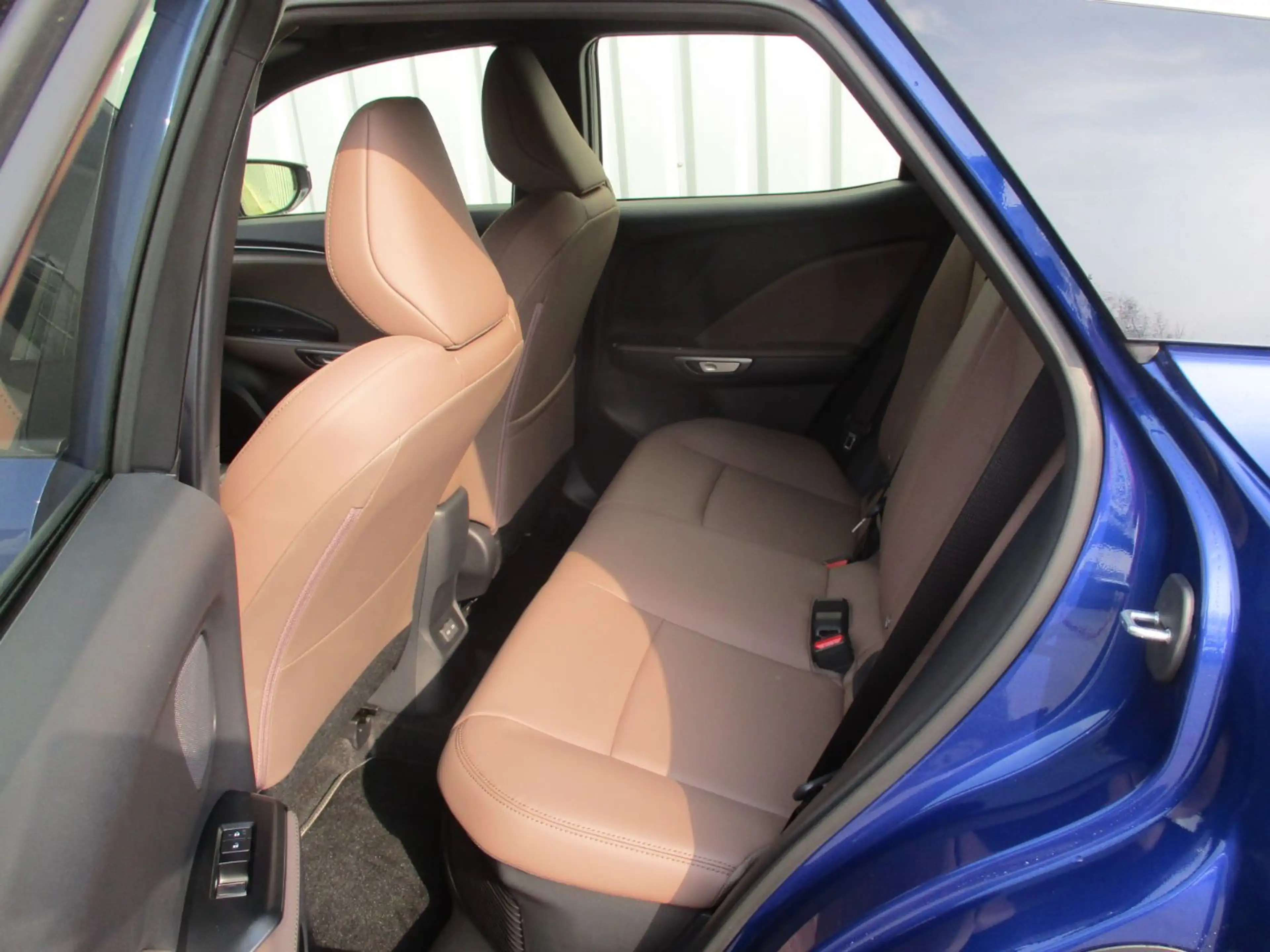 Lexus LBX 1.5 HEV 1.4kWh Elegant Aut. ACC+LED+Navi+SHZ — photo 10