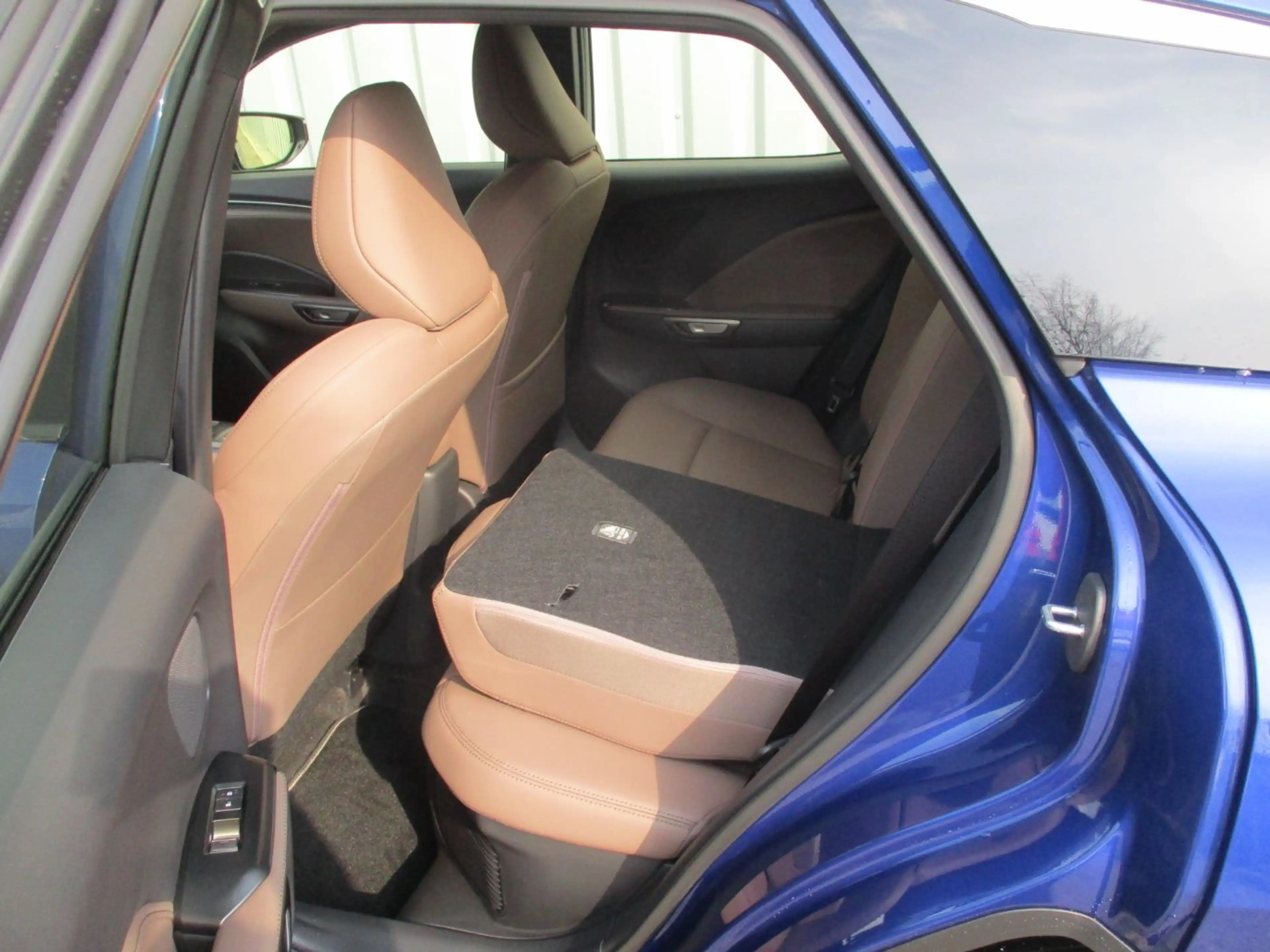 Lexus LBX 1.5 HEV 1.4kWh Elegant Aut. ACC+LED+Navi+SHZ — photo 11