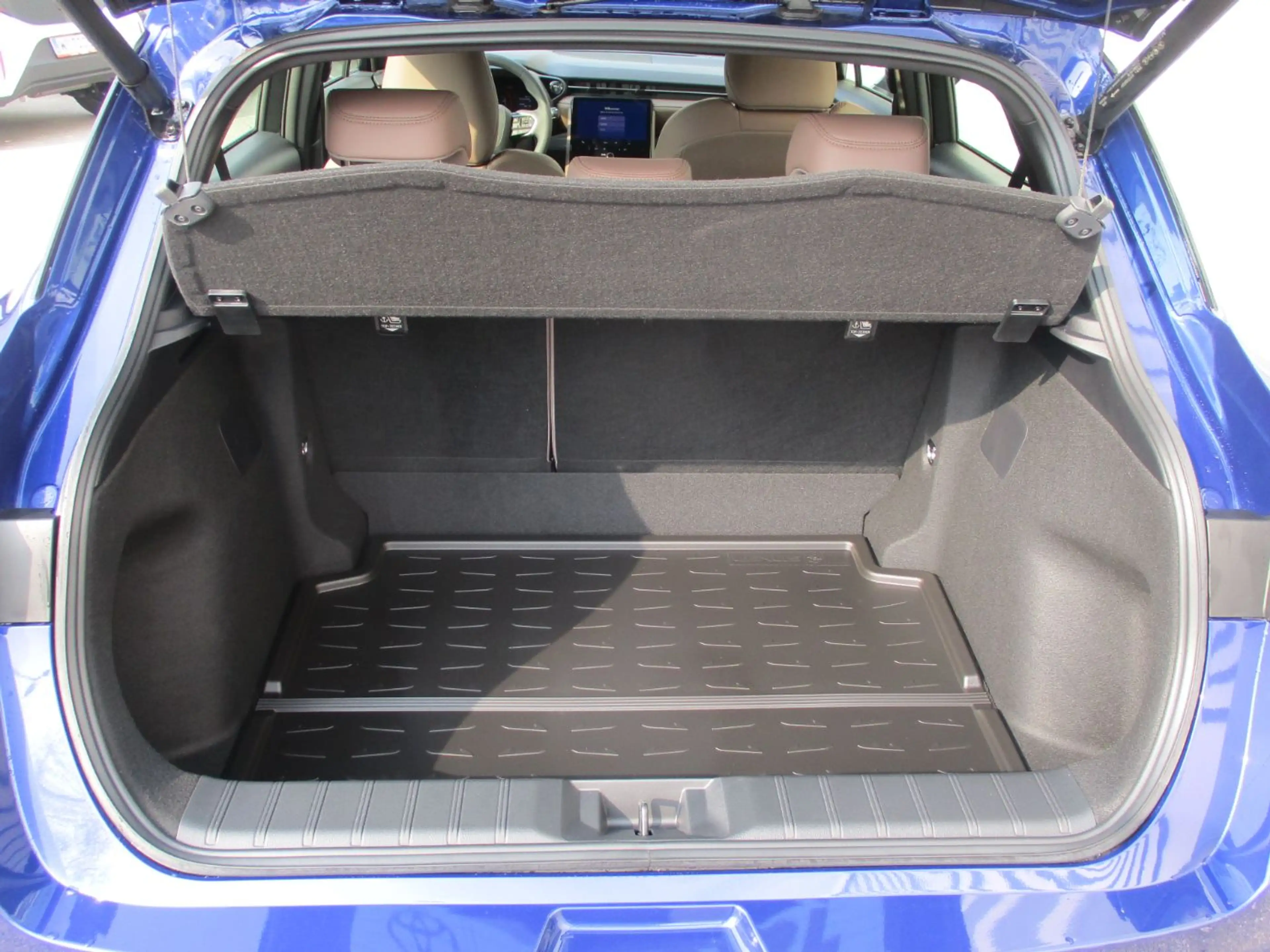 Lexus LBX 1.5 HEV 1.4kWh Elegant Aut. ACC+LED+Navi+SHZ — photo 7