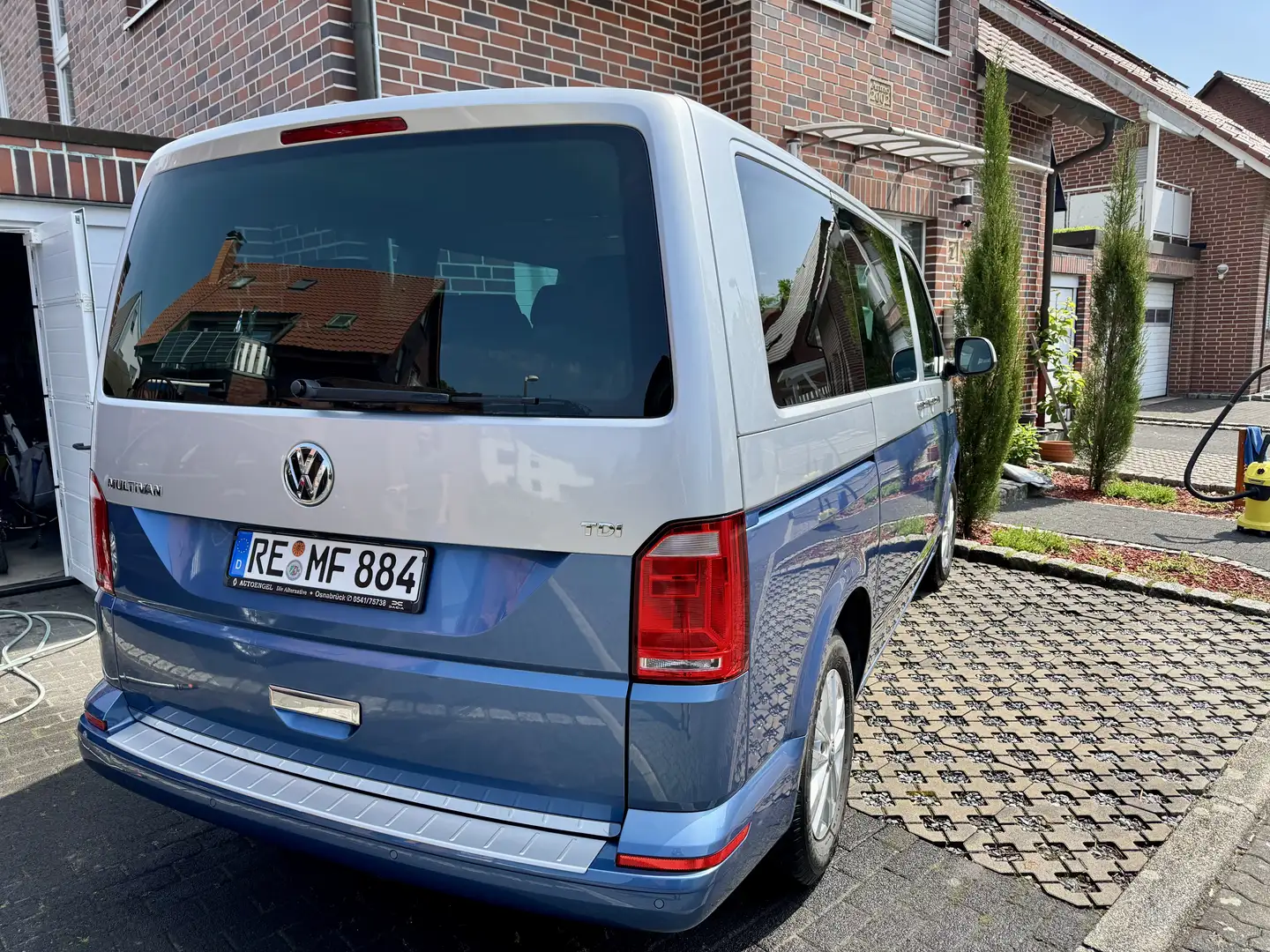 Volkswagen T6 Multivan AHK | PDC | Kamera | ACC|Insp neu| Sitzh. Bi-Color - 2