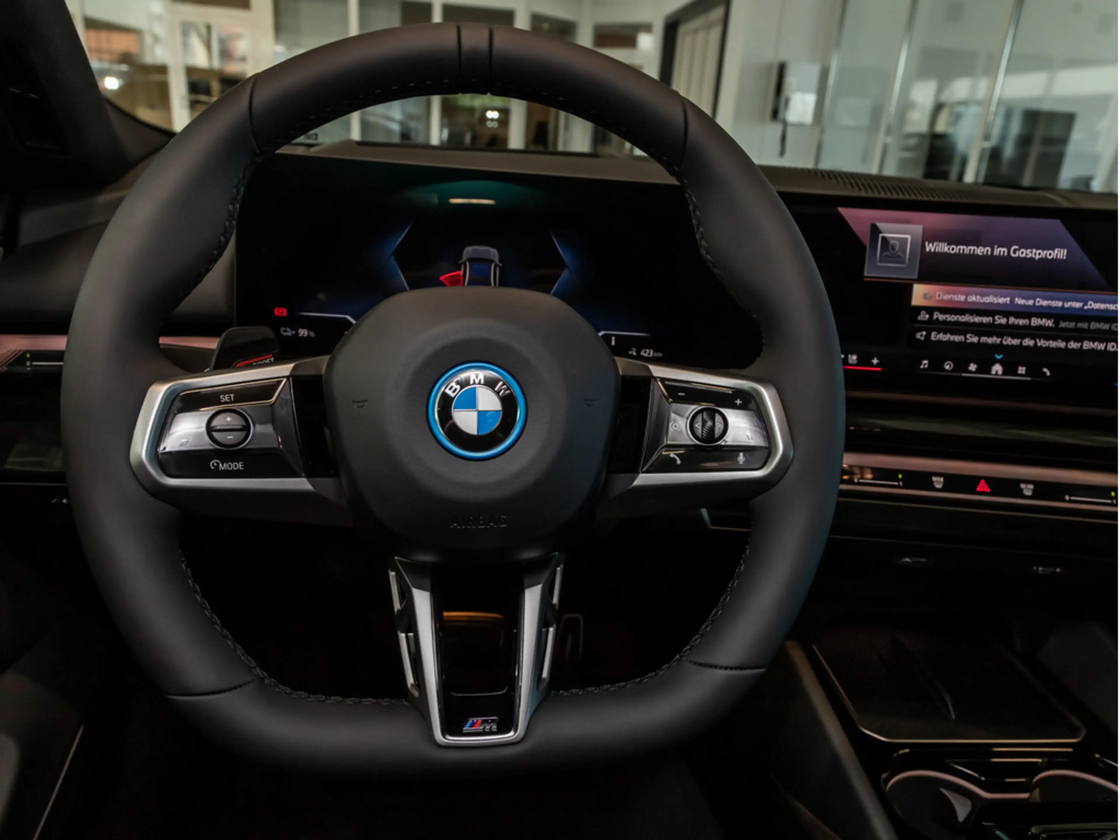 BMW i5 40 xDrive M-Sport Pro 360° LED HUD ACC AHK — photo 13