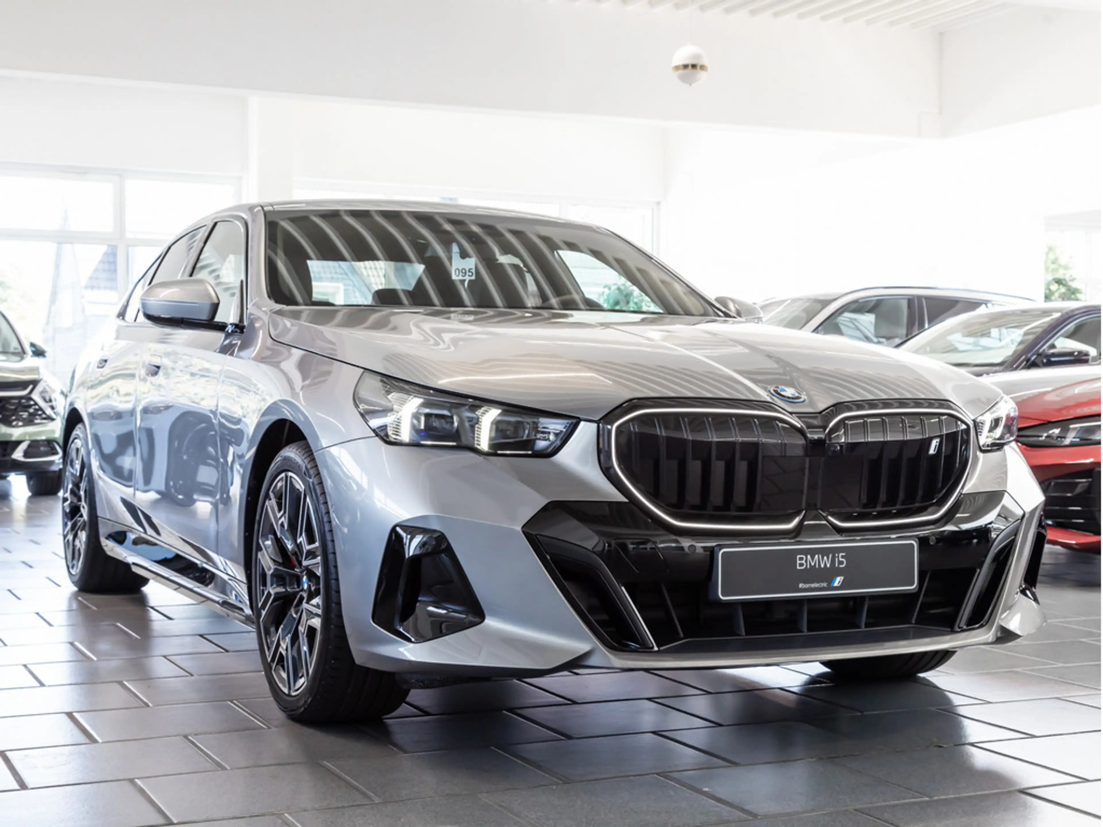 BMW i5 40 xDrive M-Sport Pro 360° LED HUD ACC AHK — photo 4