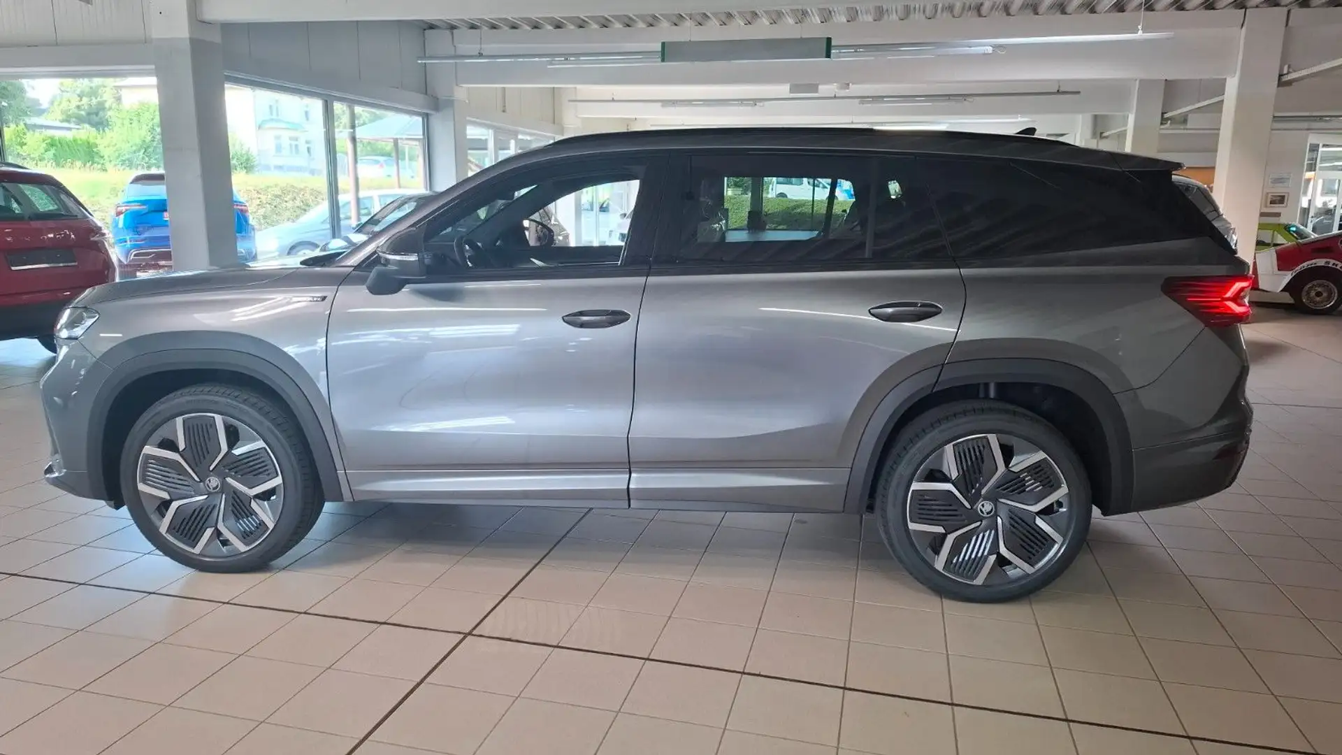 Skoda Kodiaq 2.0TDI 193PS 4x4 Sportline/AHK/Fahr-Ass Gris - 2