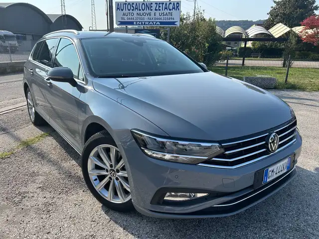 Volkswagen Passat Variant Passat Variant 2.0 tdi Business 122cv dsg *IMPECCABILE*