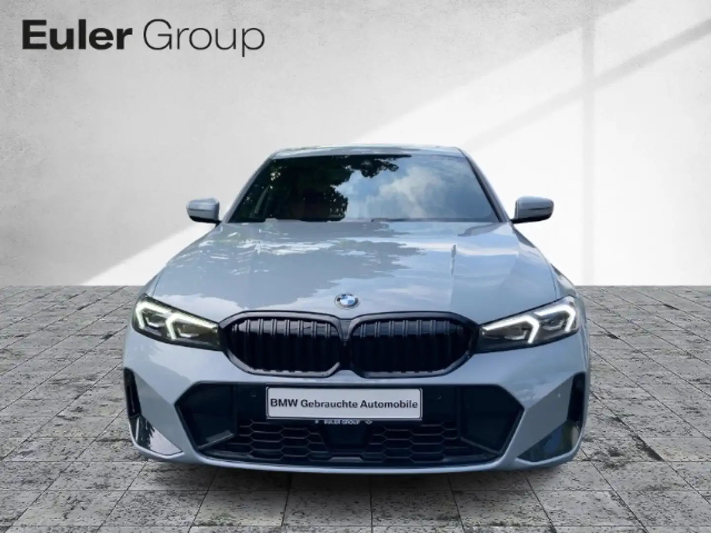 BMW 330 i Limousine M-Sport AD Navi Leder DigitCockpit Har Grau - 2