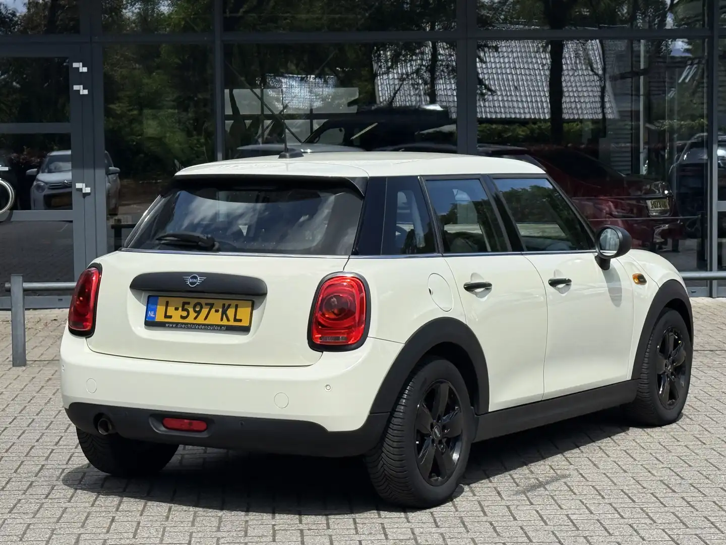 MINI One Mini 1.5 First Salt/Airco/Cruise/Navigatie/Stoelve Weiß - 2