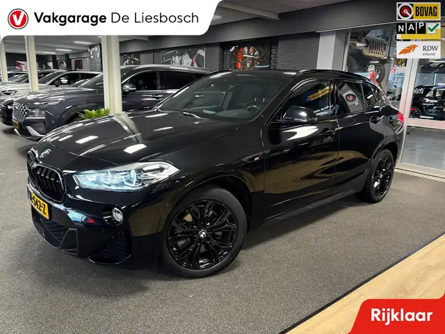 BMW X2 SDrive20i High Executive/M-pakket/leer/navi/camera