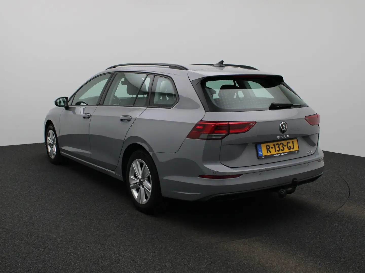 Volkswagen Golf Variant 1.0 eTSI Life Business | Navigatie | Parkeersensor Grijs - 2