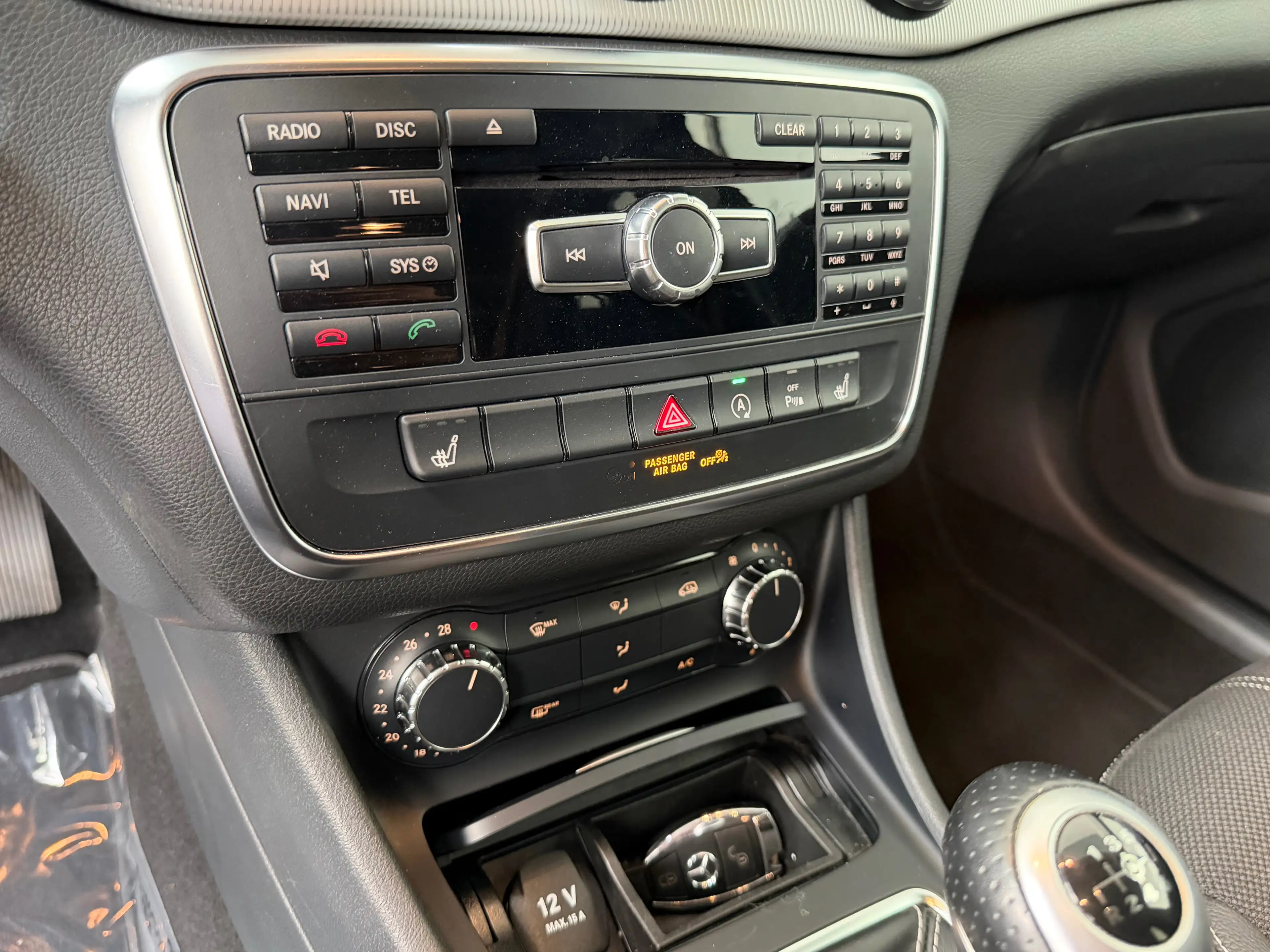 Mercedes-Benz GLA 180 GLA 180 1.6i LED* Navi* Leder — photo 15