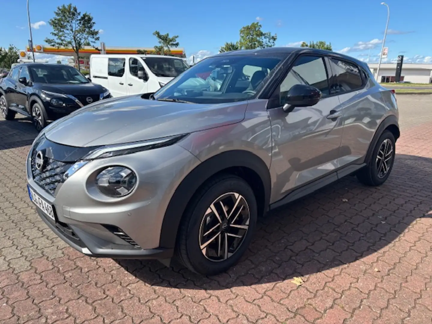 Nissan Juke 1.6 Hybrid 4AMT N-Connecta Tech Winter Silber - 1