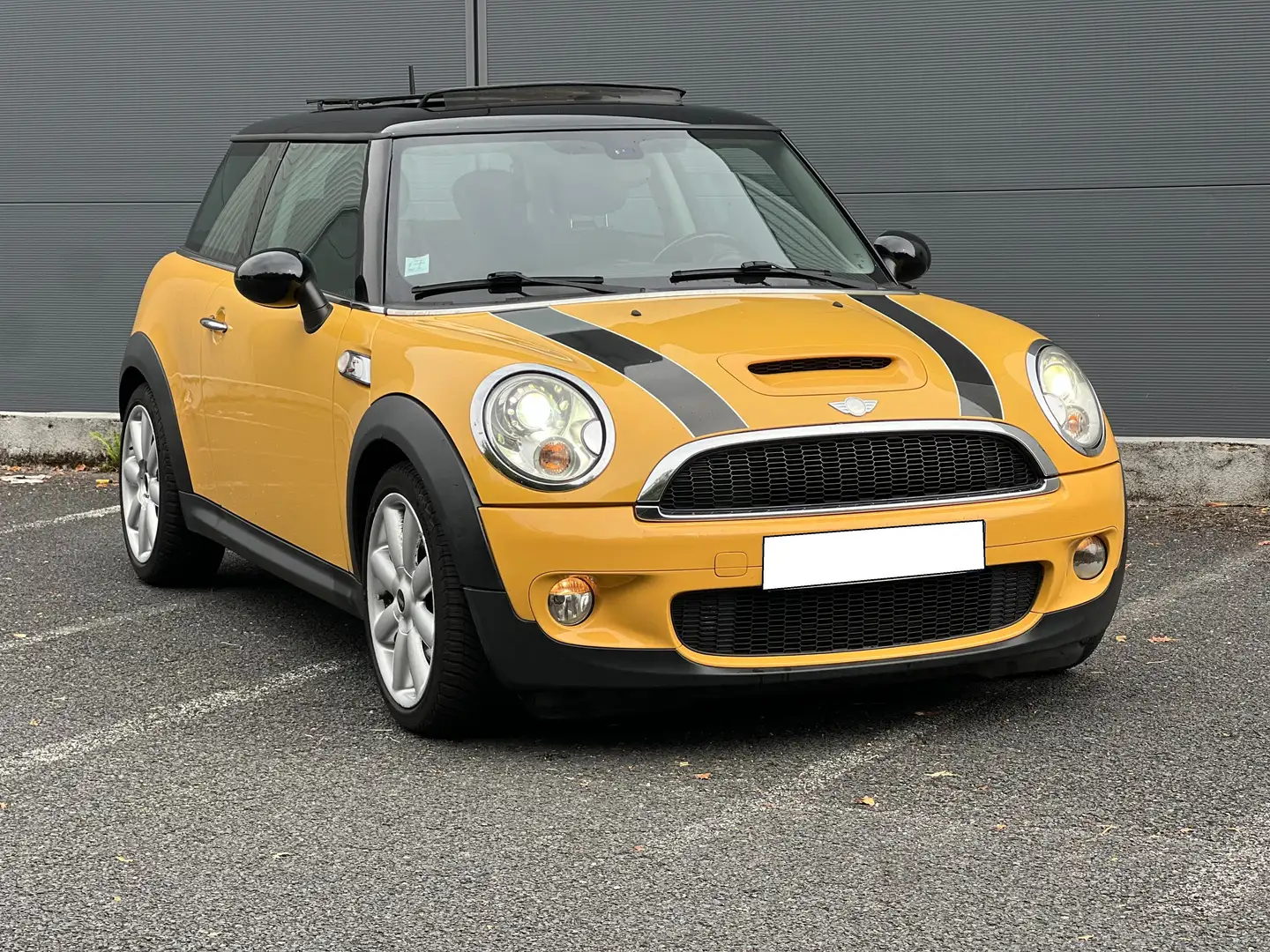 MINI Cooper S Mini 1.6i - 175 A Žlutá - 1
