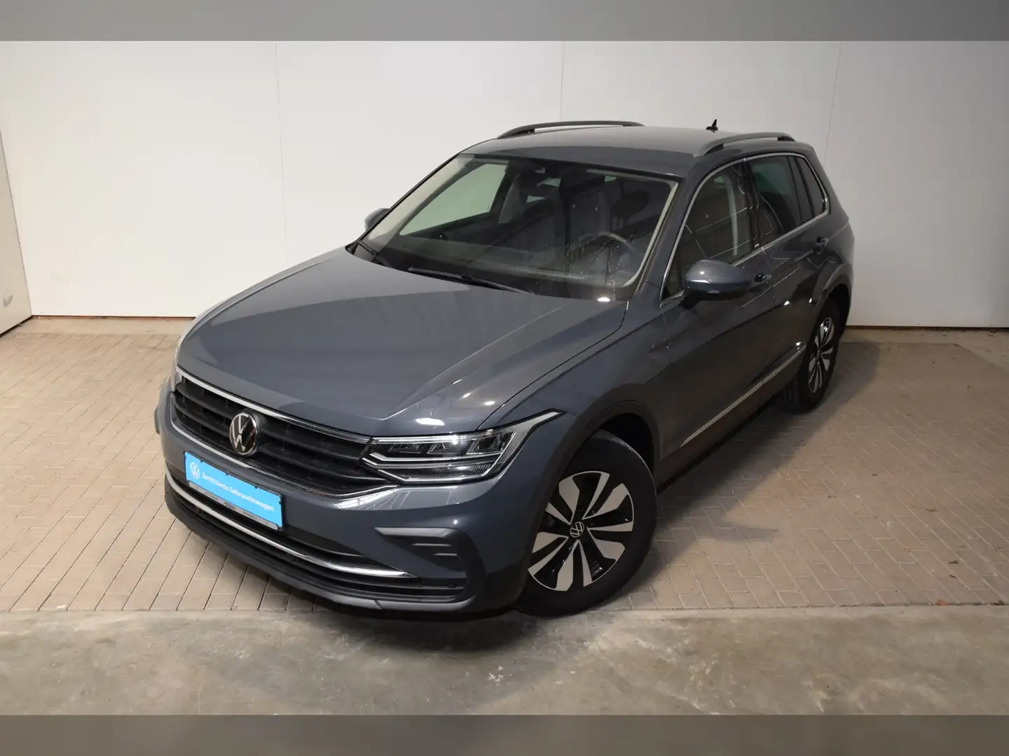 Volkswagen Tiguan TSI Move AHK - LED - Navi Grijs - 2