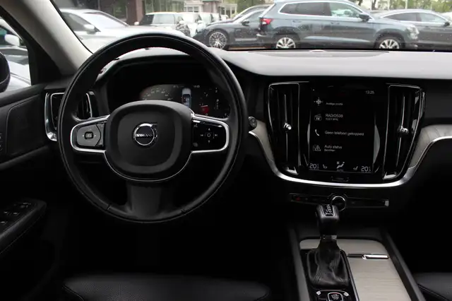 Volvo V60 view 9