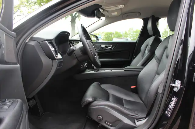 Volvo V60 view 10