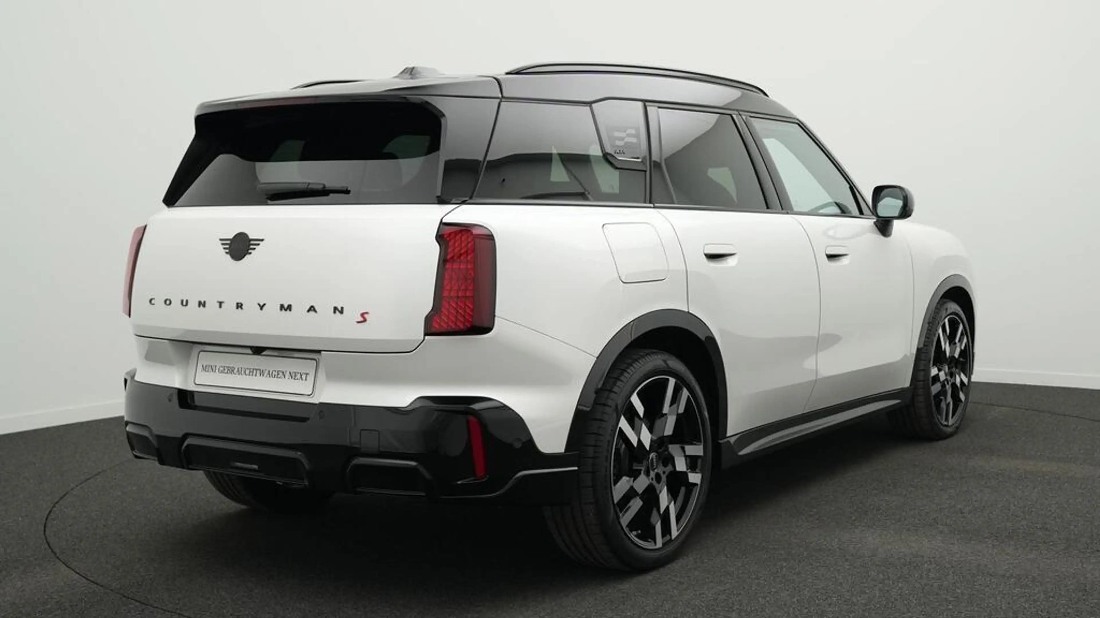 MINI Countryman S All4 John Cooper Works Trim — photo 6