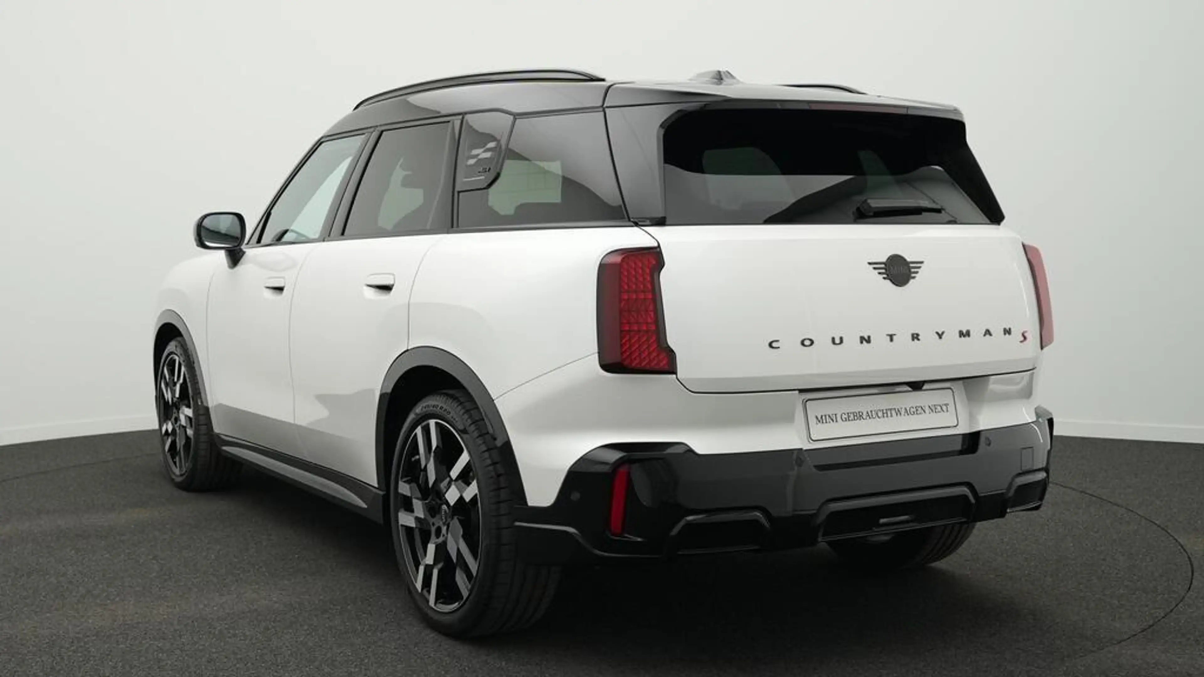 MINI Countryman S All4 John Cooper Works Trim — photo 4