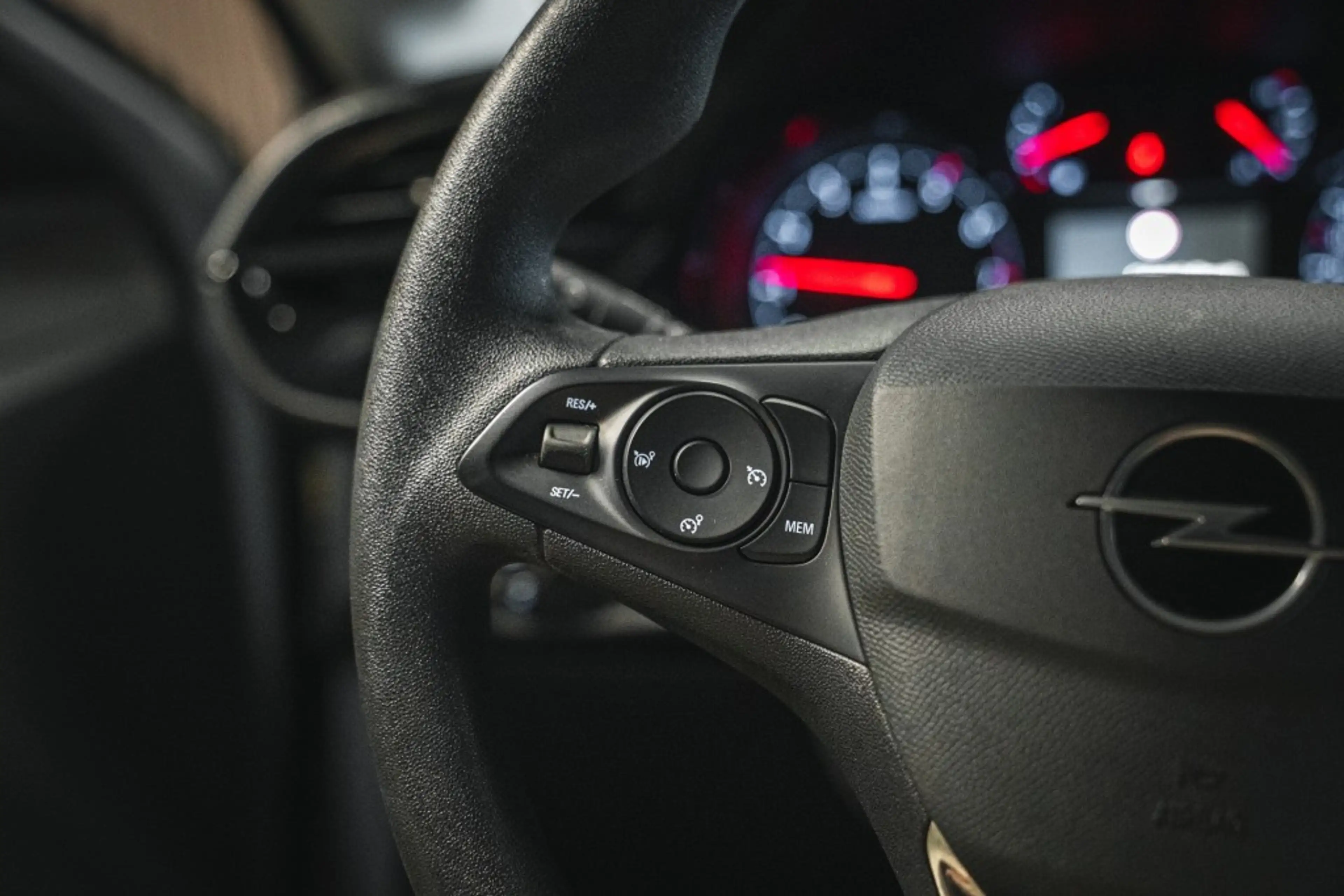 Opel Corsa 1.2 lane assist, bluetooth, sport — photo 12