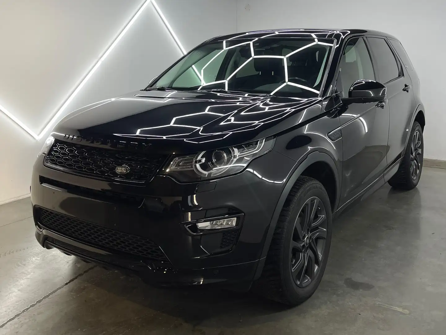 Land Rover Discovery Sport Discovery Sport TD4 Aut. SE Zwart - 1