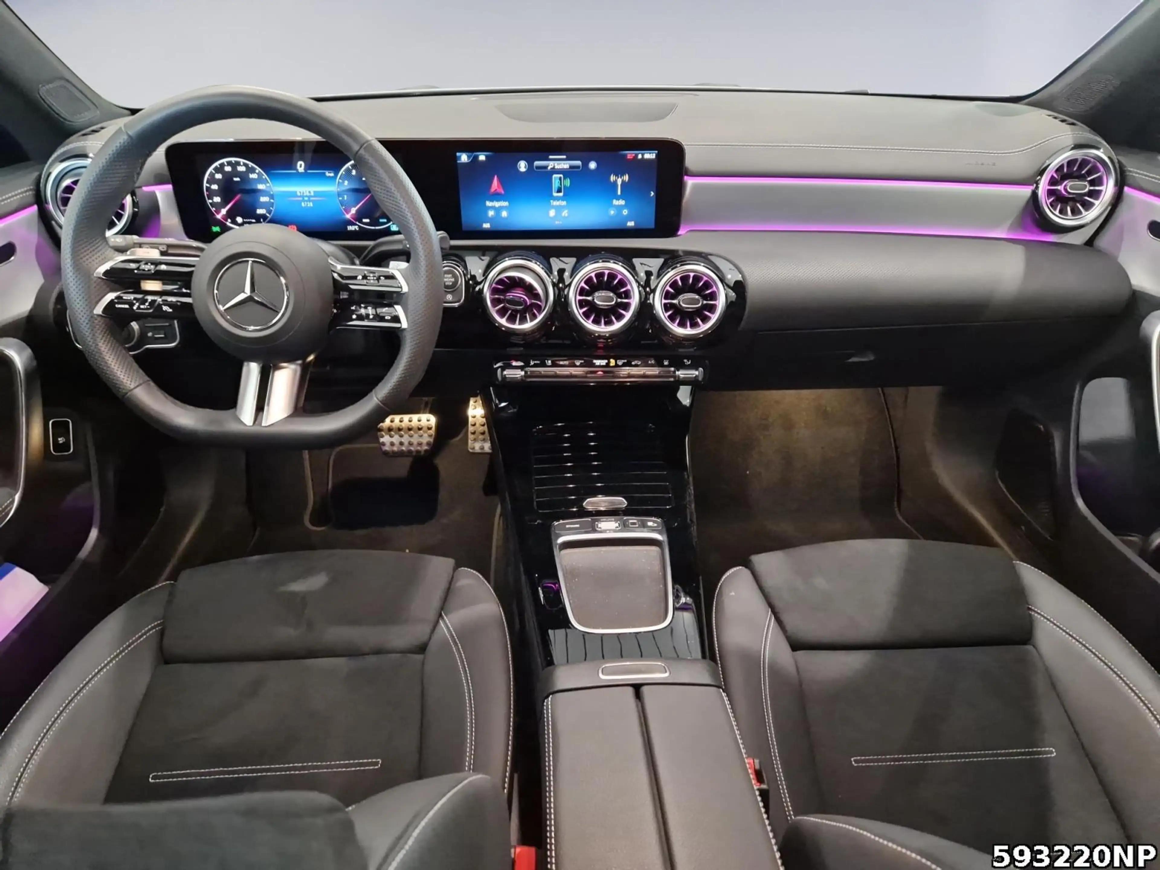 Mercedes-Benz CLA 200 SPECIAL-EDITION+STHZG+AHK+DISTRONIC — photo 8
