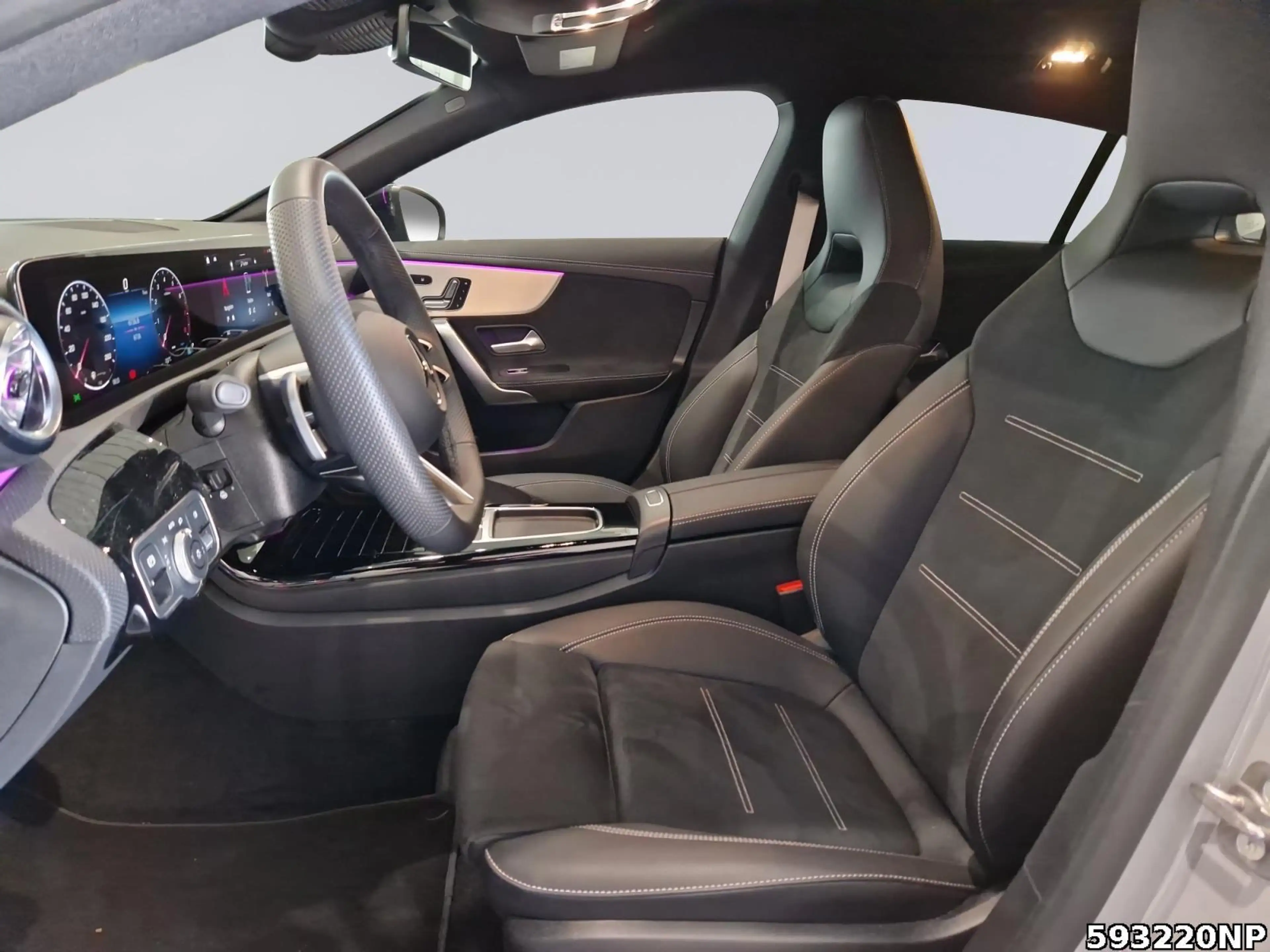 Mercedes-Benz CLA 200 SPECIAL-EDITION+STHZG+AHK+DISTRONIC — photo 10