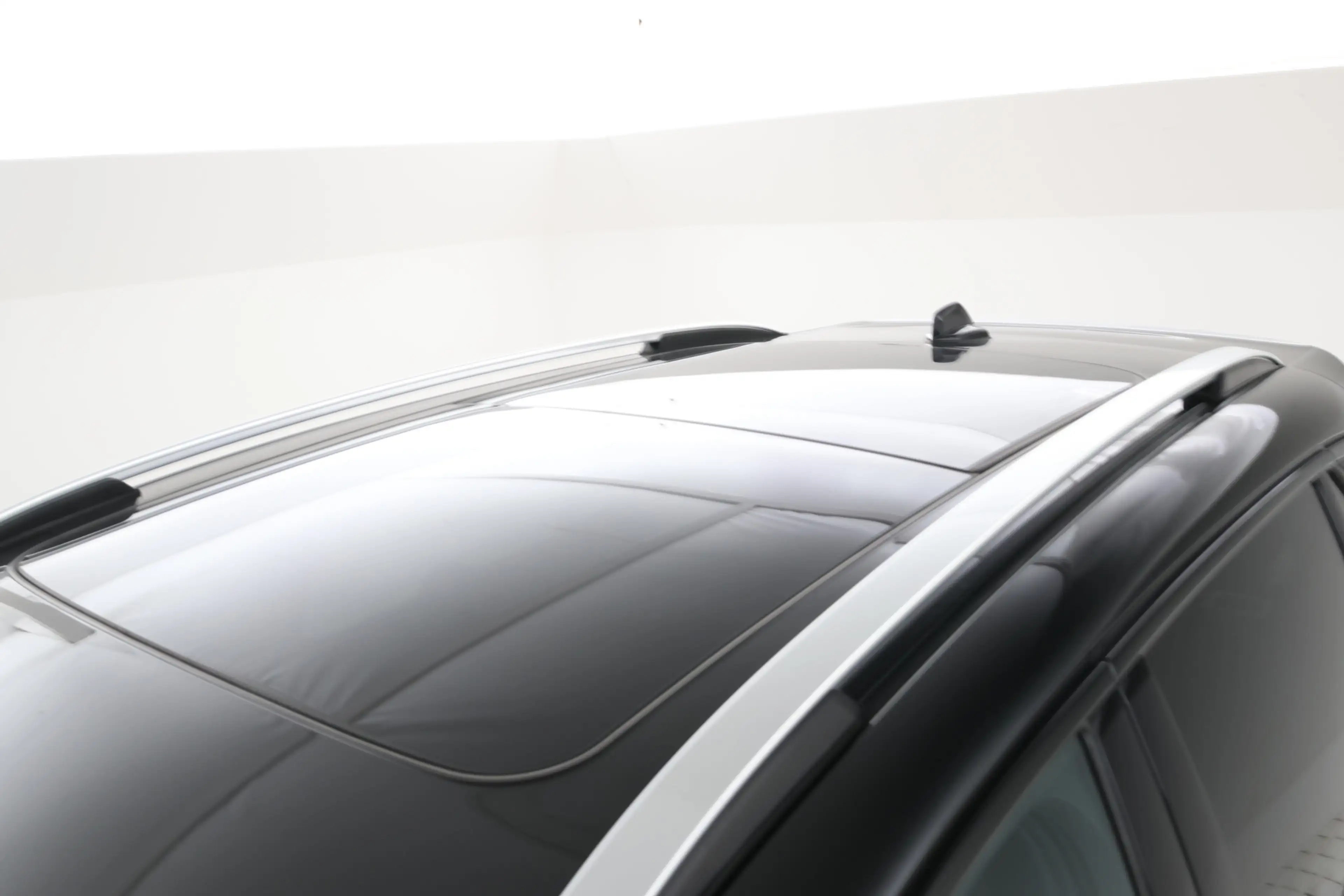 Lynk & Co 01 1.5 Panorama, Apple carplay, Zwarte hemel! — photo 6