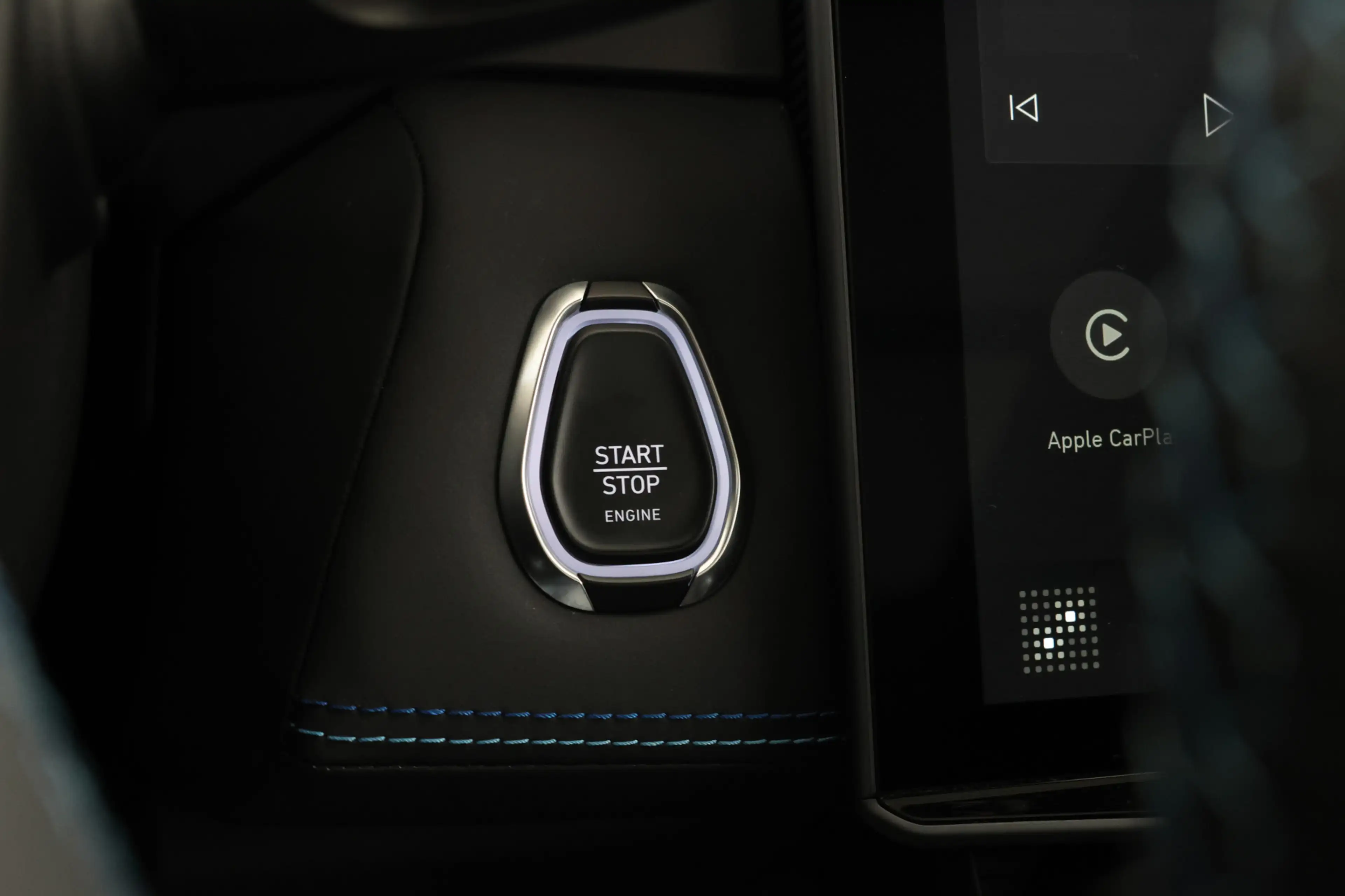 Lynk & Co 01 1.5 Panorama, Apple carplay, Zwarte hemel! — photo 26