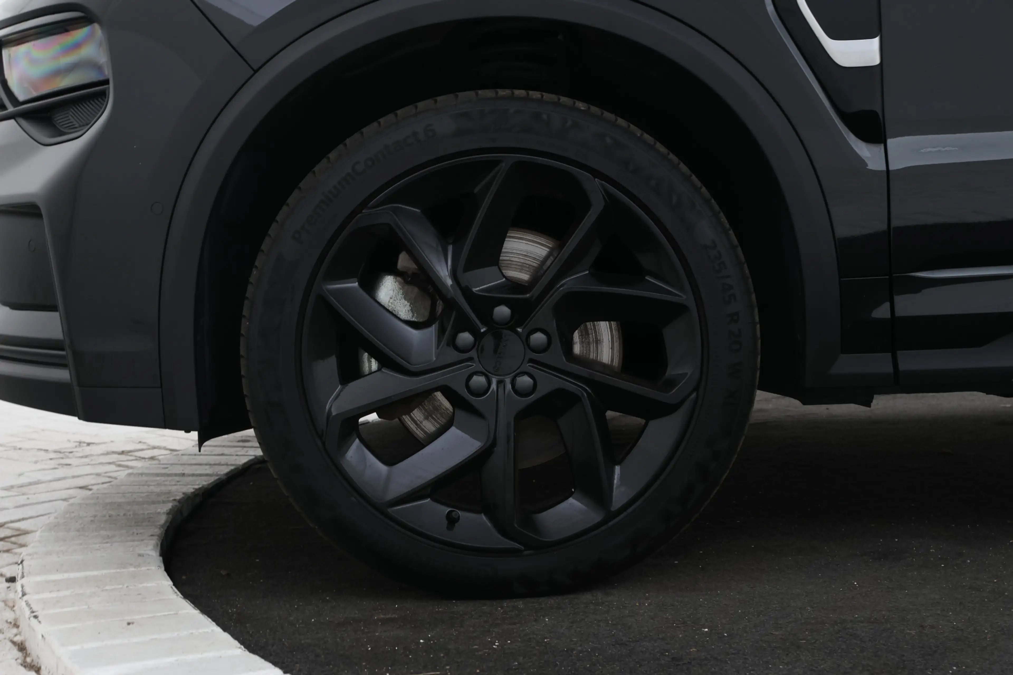Lynk & Co 01 1.5 Panorama, Apple carplay, Zwarte hemel! — photo 9
