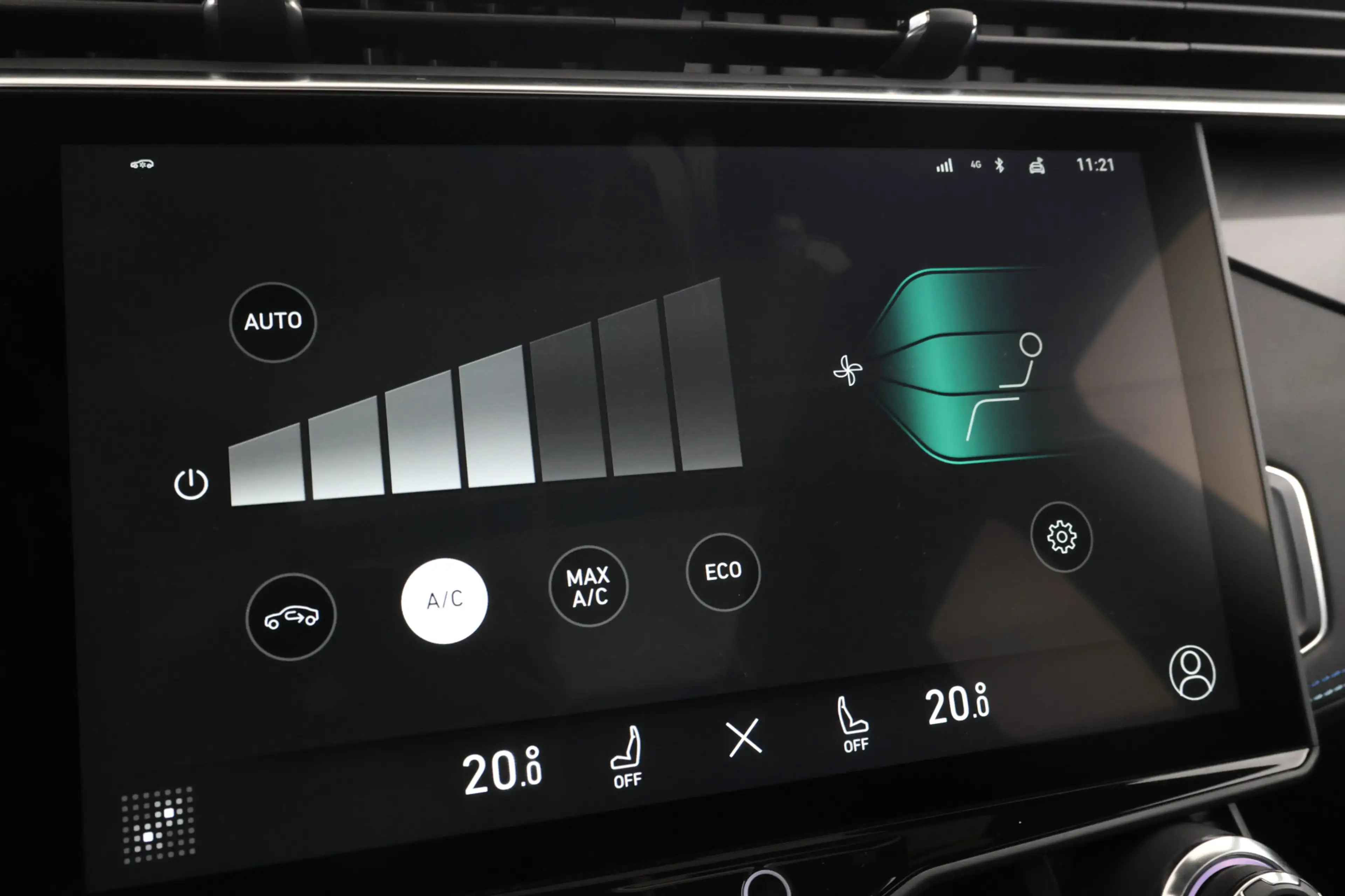 Lynk & Co 01 1.5 Panorama, Apple carplay, Zwarte hemel! — photo 29