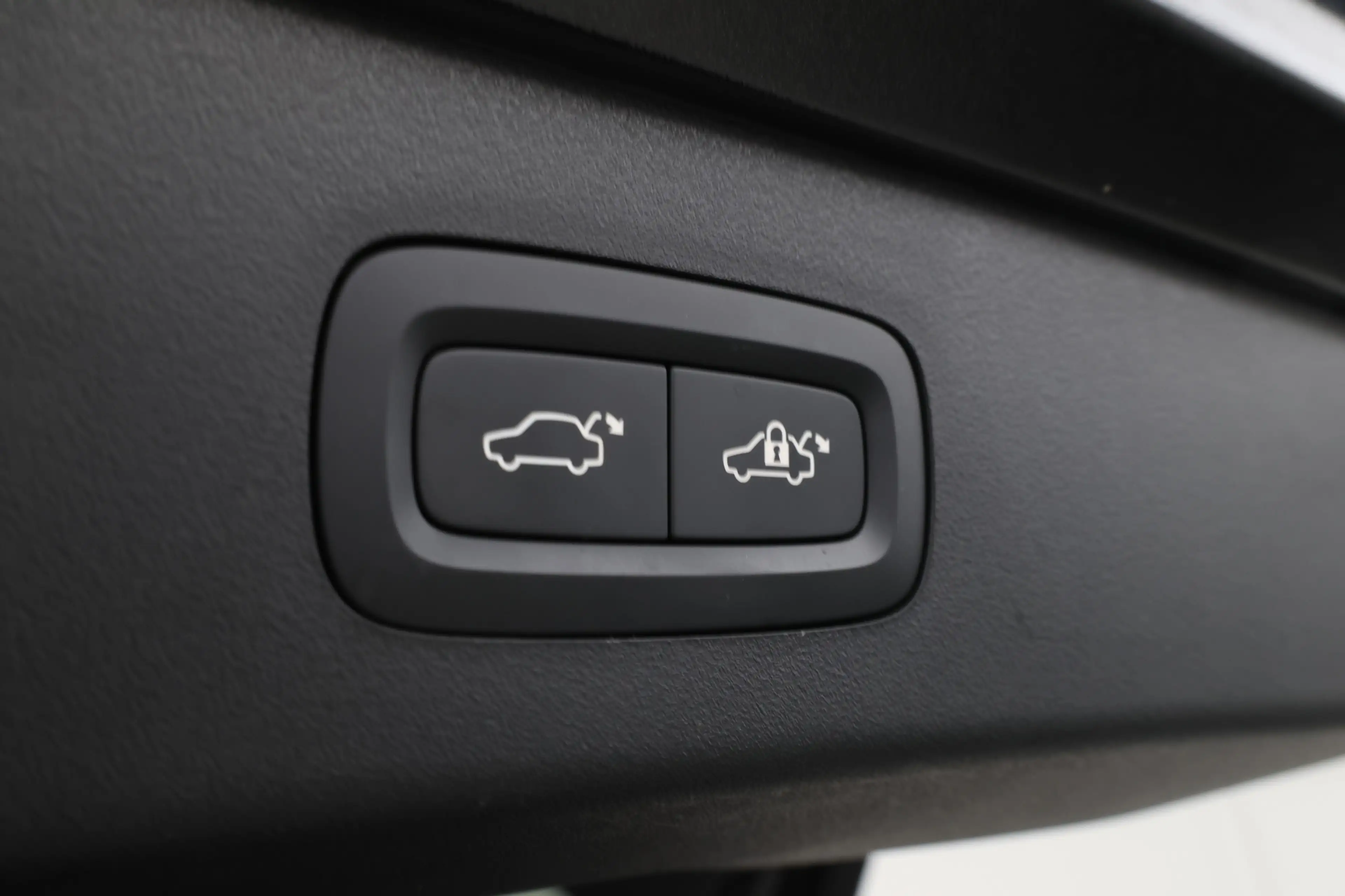 Lynk & Co 01 1.5 Panorama, Apple carplay, Zwarte hemel! — photo 12