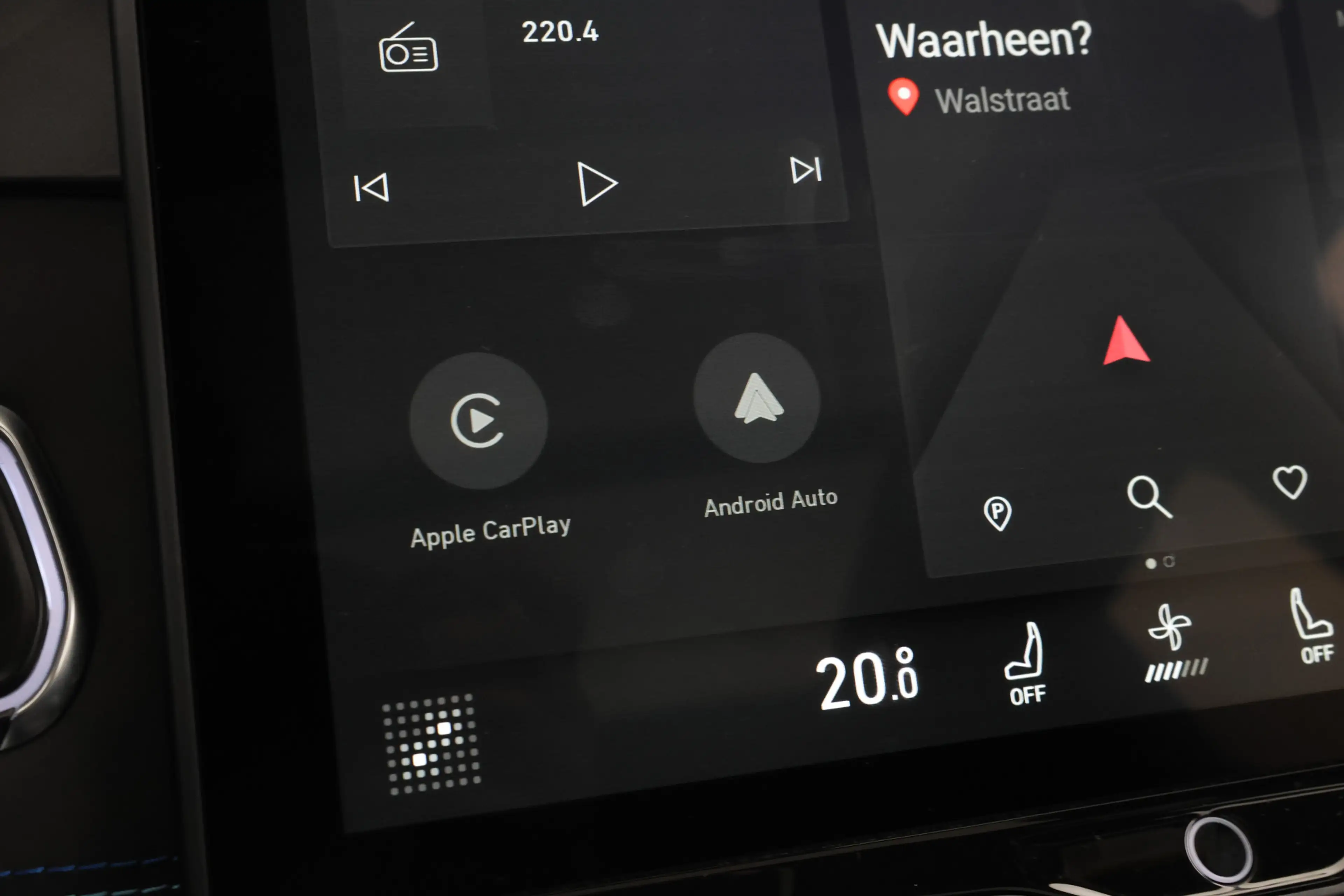 Lynk & Co 01 1.5 Panorama, Apple carplay, Zwarte hemel! — photo 28