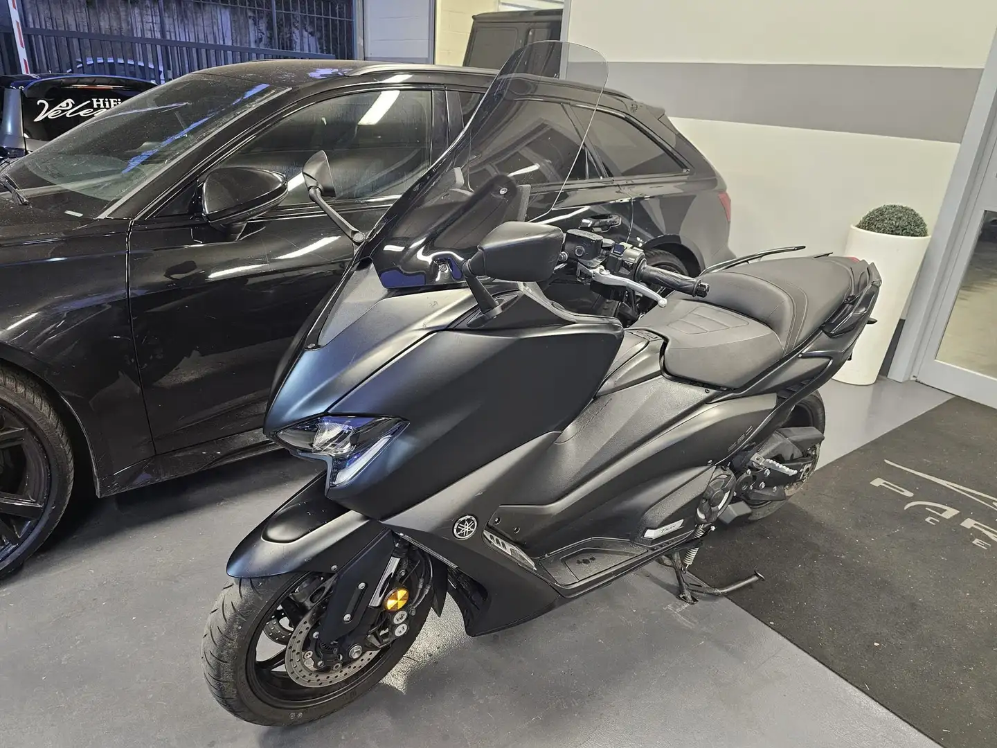 Yamaha TMAX 560 Negru - 2