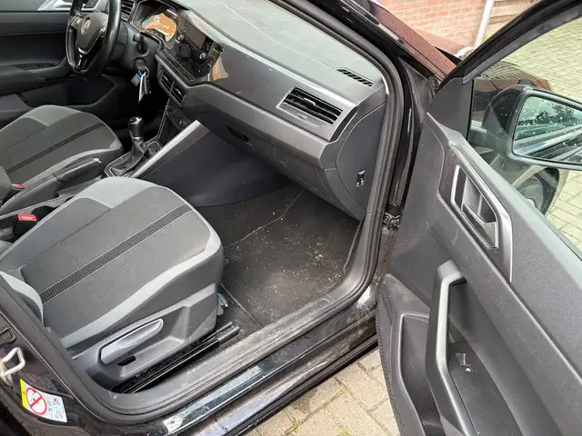 Volkswagen Polo view 17
