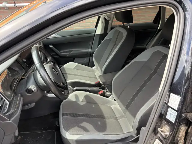 Volkswagen Polo view 14