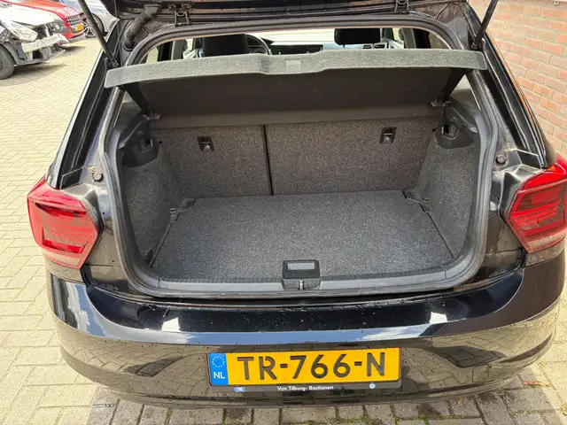Volkswagen Polo view 4
