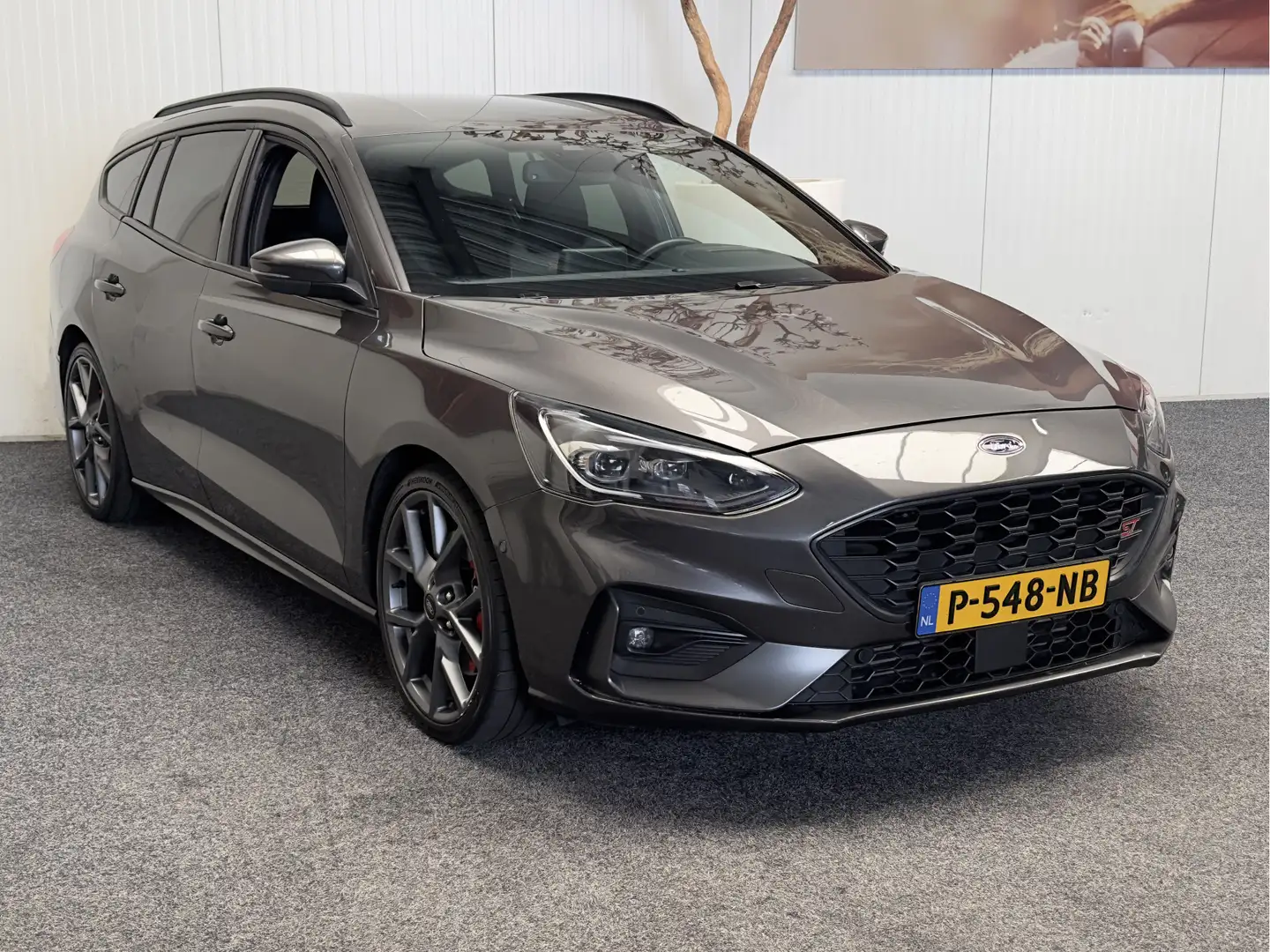 Ford Focus WAGON 2.3 ECOBOOST ST-3 TREKHAAK NAVIGATIE ADAPTIV Gris - 2