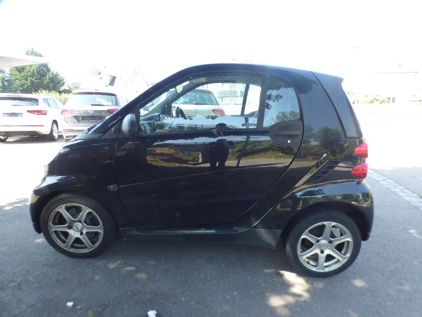 smart forTwo fortwo coupe Micro Hybrid Drive 52kW Schwarz - 2