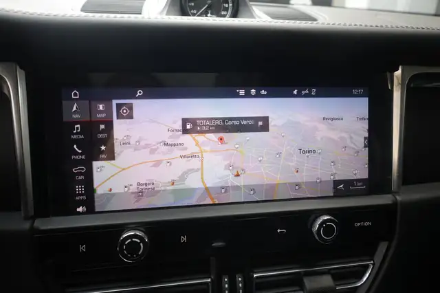 Porsche Macan view 21