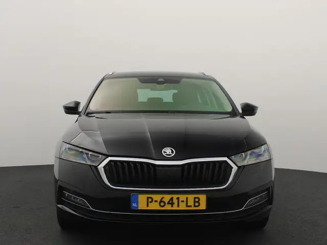 Skoda Octavia view 21
