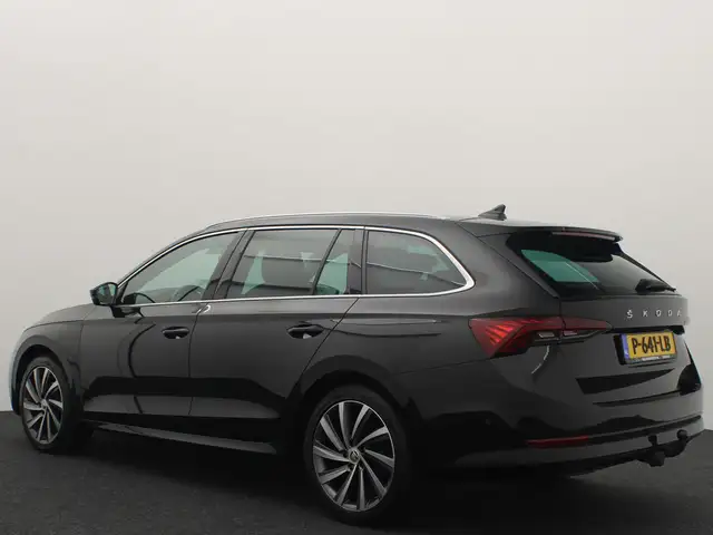 Skoda Octavia view 3
