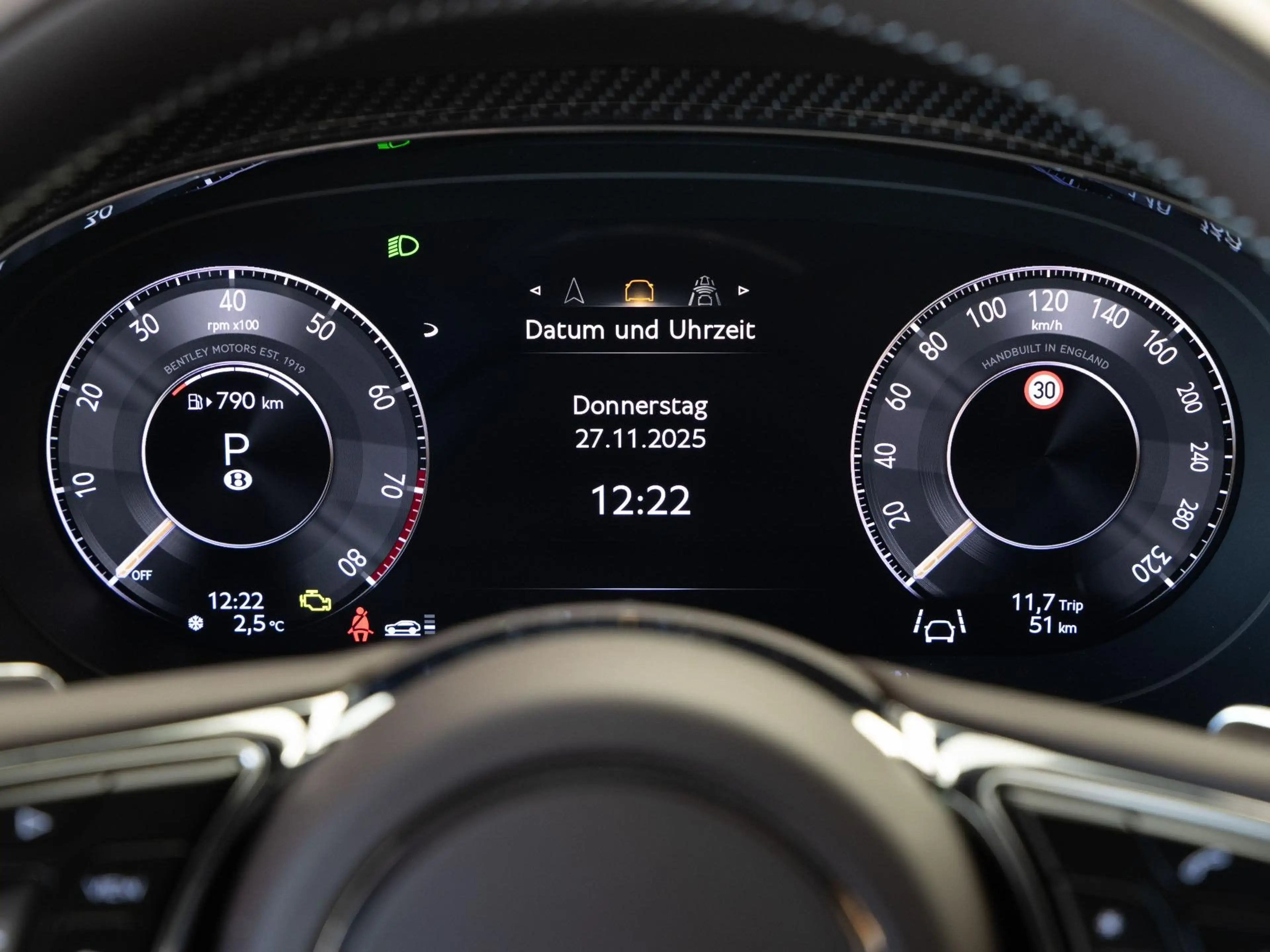 Bentley Bentayga Speed (MY26) ELEGANT + SPORTLICH / FULL — photo 13