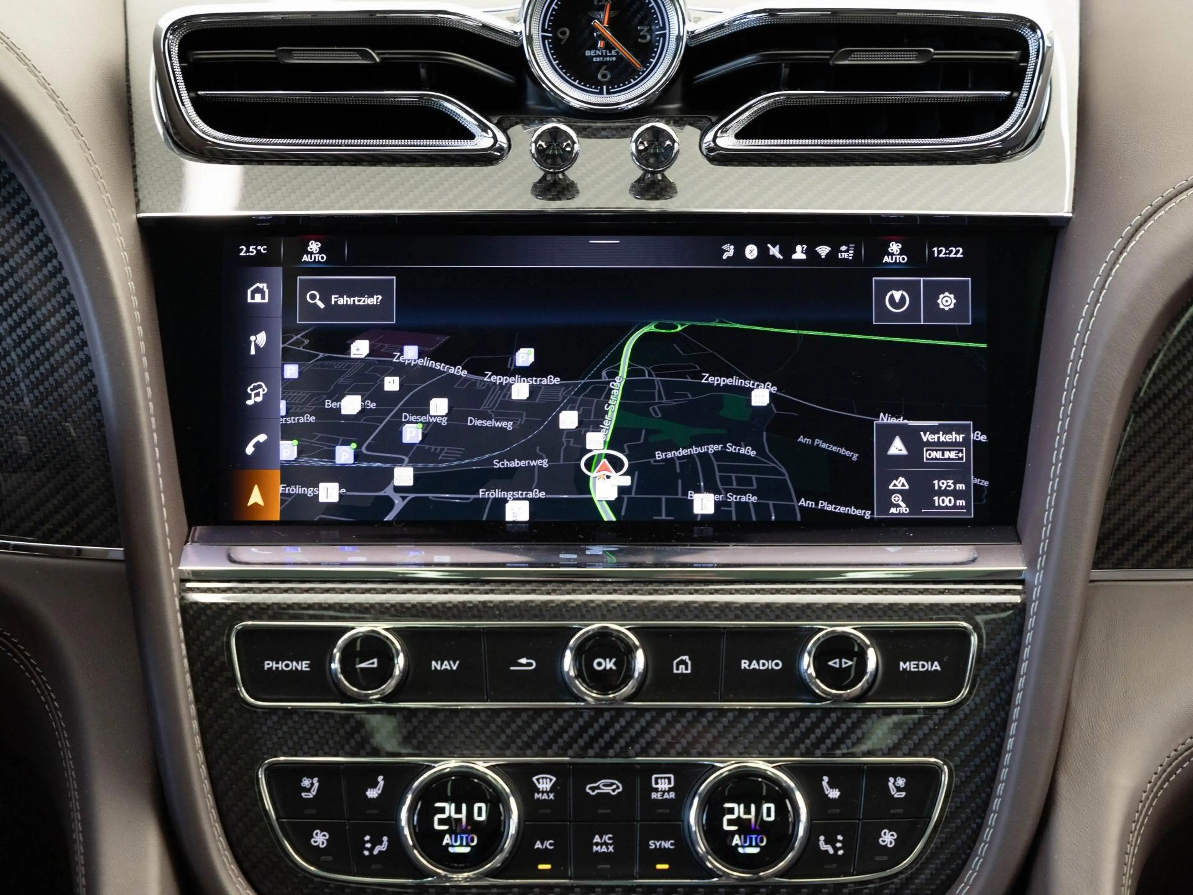 Bentley Bentayga Speed (MY26) ELEGANT + SPORTLICH / FULL — photo 14
