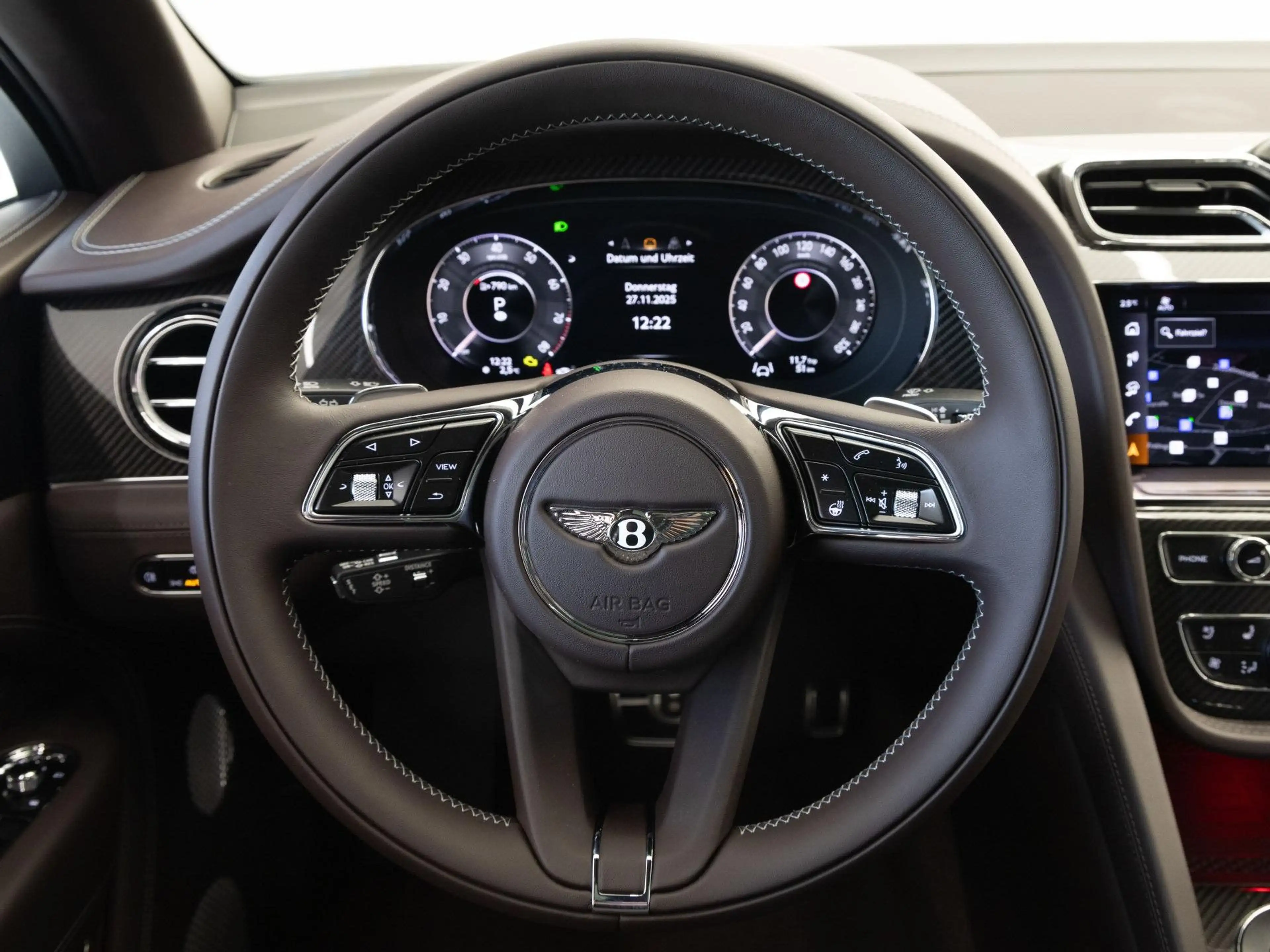Bentley Bentayga Speed (MY26) ELEGANT + SPORTLICH / FULL — photo 11