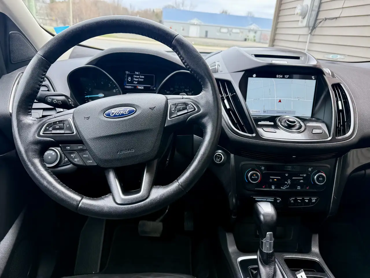 Ford Escape снимка Ford Escape