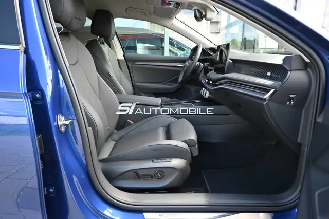 Skoda Superb view 12