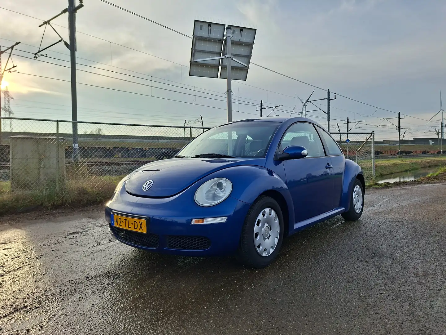 Volkswagen New Beetle 1.4-16V Trendline Airco Blau - 1
